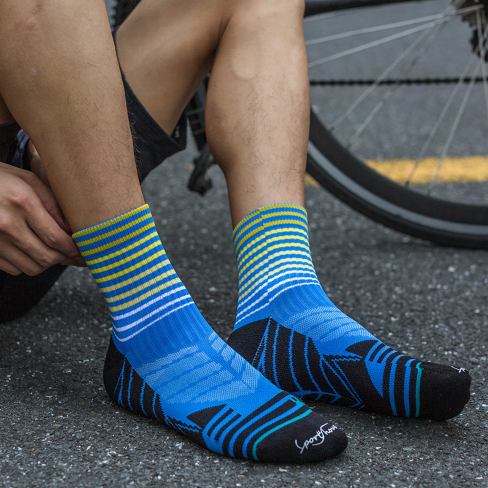 Imagen de Multifunction Non-slip Breathable Man's Sport Socks Stripe Size M（39-43）, 1 Pair