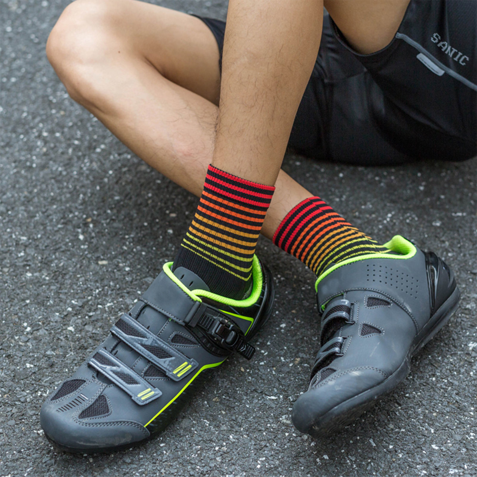 Imagen de Multifunction Non-slip Breathable Man's Sport Socks Stripe Size M（39-43）, 1 Pair