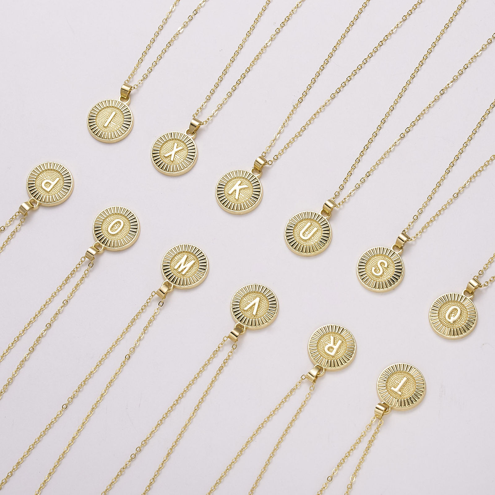 Imagen de Collares Chapado en Oro Ronda Mayúscula Letra 40cm longitud, 1 Unidad