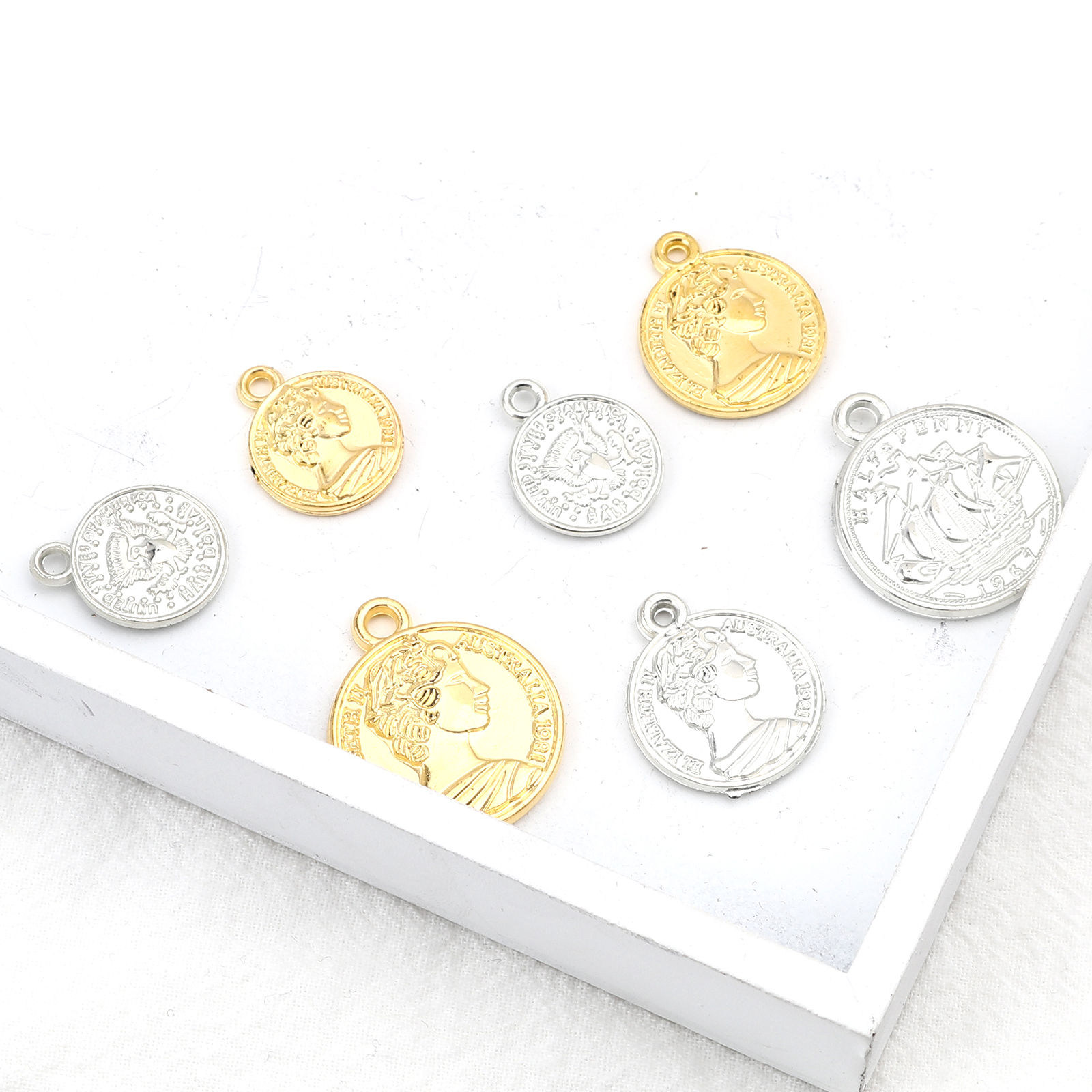 アクリル チャーム 人頭 帆船柄 30 個 の画像