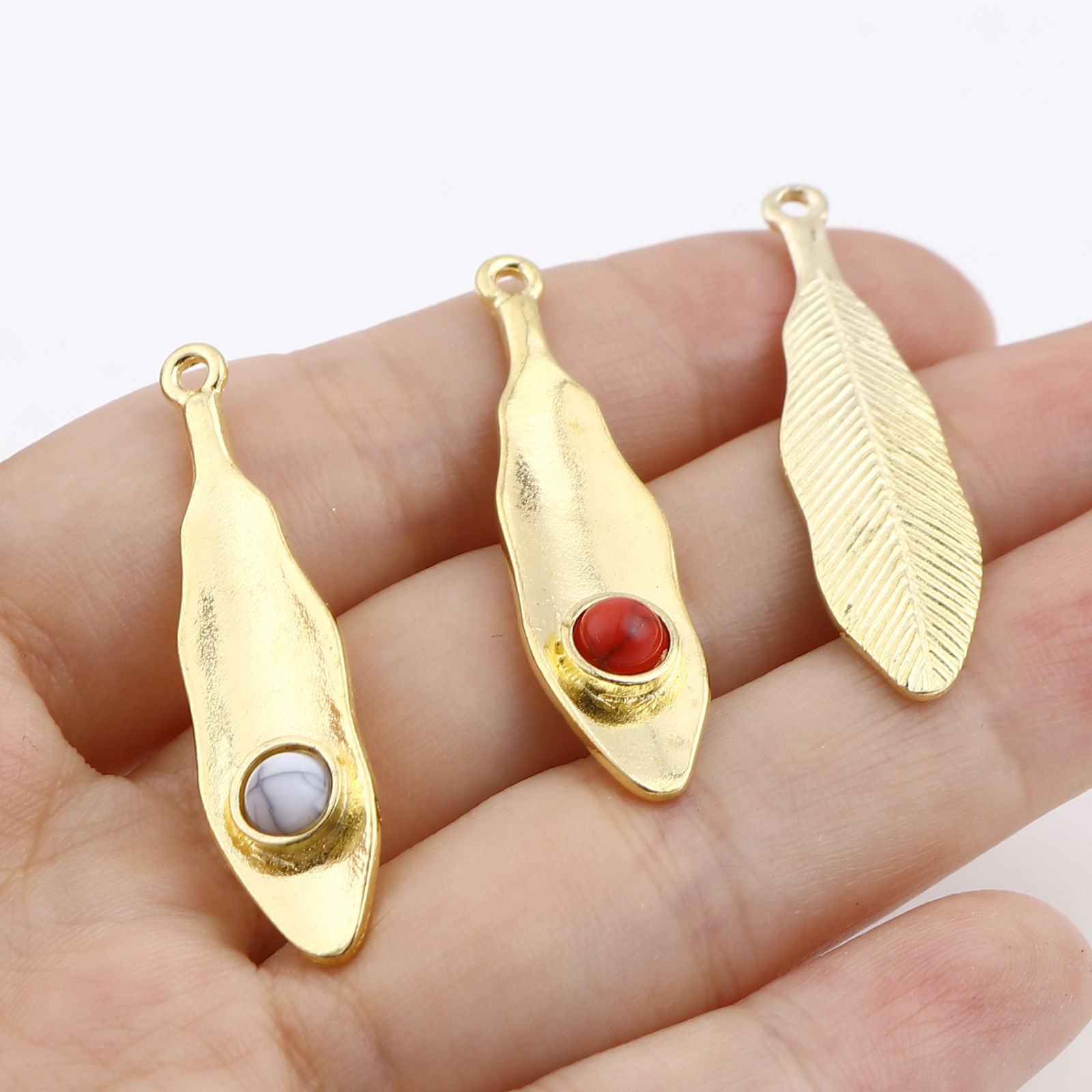 Picture of Zinc Based Alloy Charms Feather