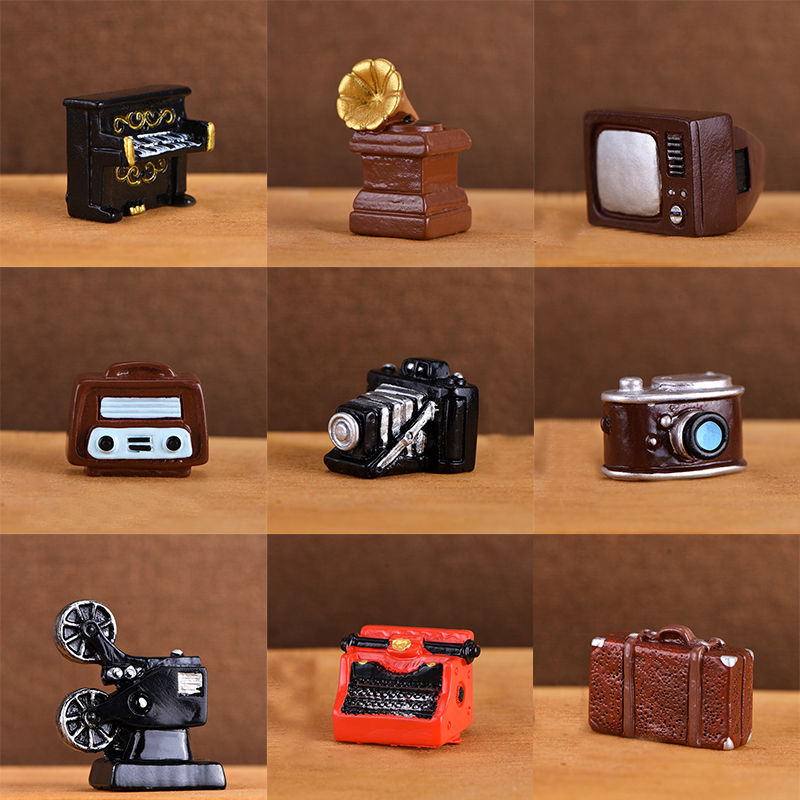 Picture of Retro Resin Micro Landscape Miniature Decoration