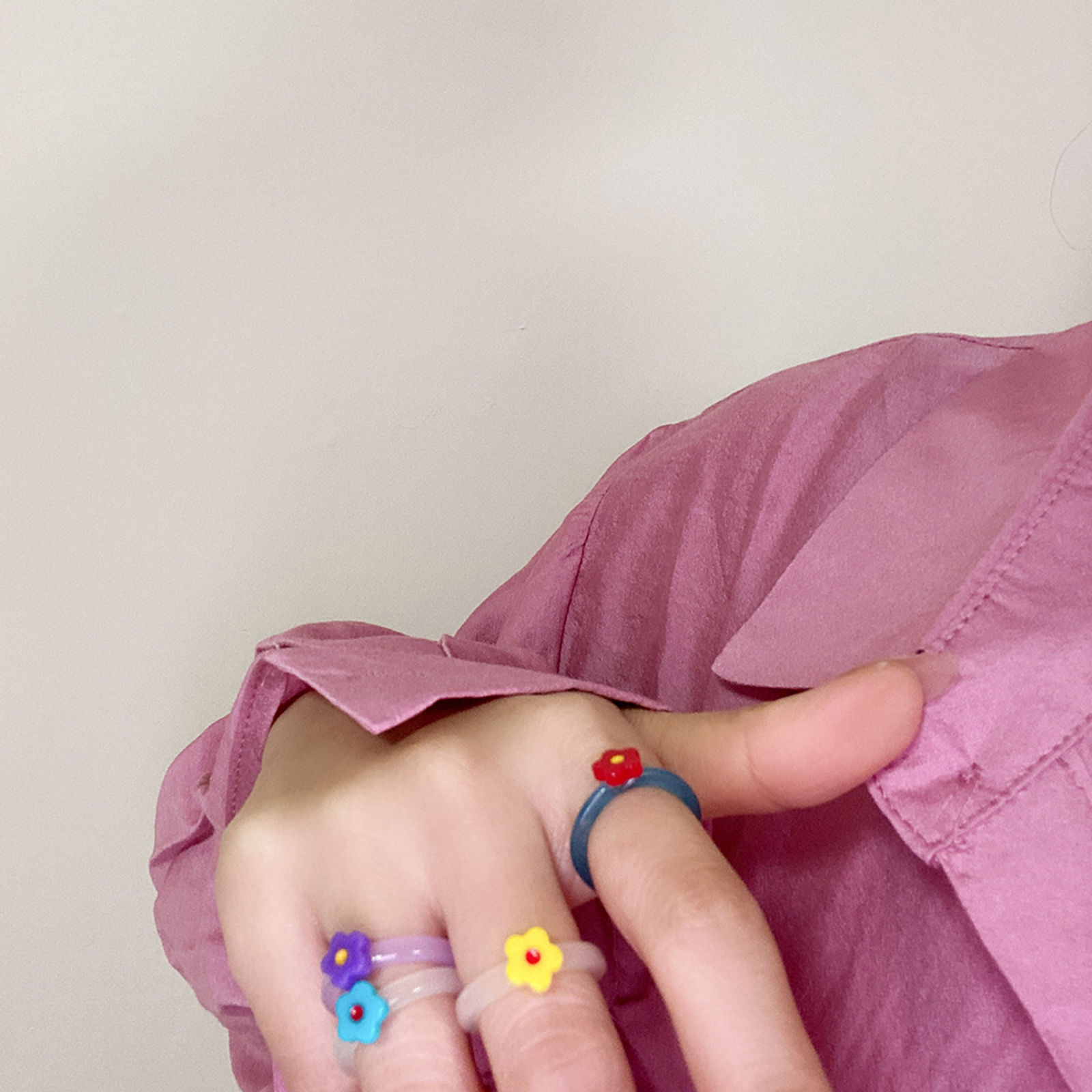 Picture of Resin Unadjustable Rings Multicolor Circle Ring Flower 1 Piece