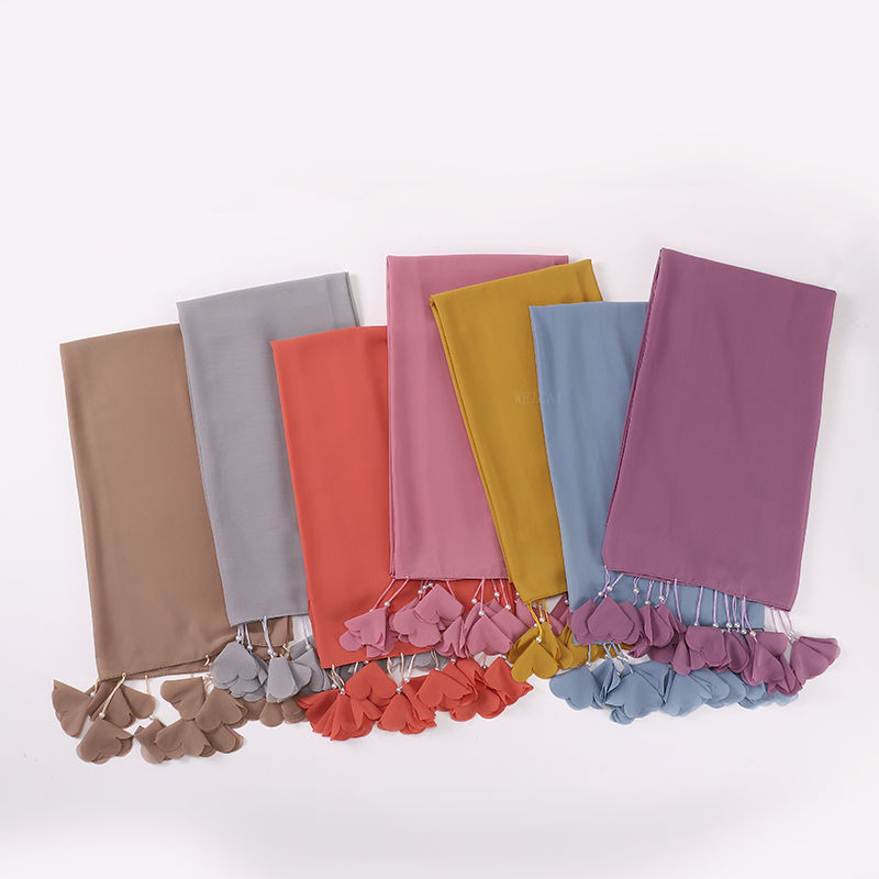 Изображение Chiffon Women's Hijab Scarf Solid Color Flower Tassel Imitation Pearls