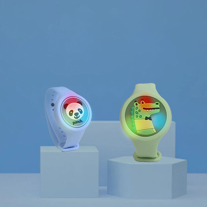 Imagen de LED Light Guarding Children Mosquito Repellent Wristband Bracelets Waterproof Deet-Free Made with Natural Plant Essential Oil Based Ingredients