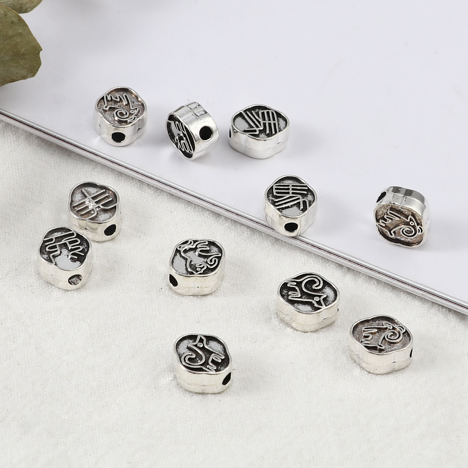 Imagen de Zamak Cuentas Diamond Plata Antigua Animal 50 Unidades