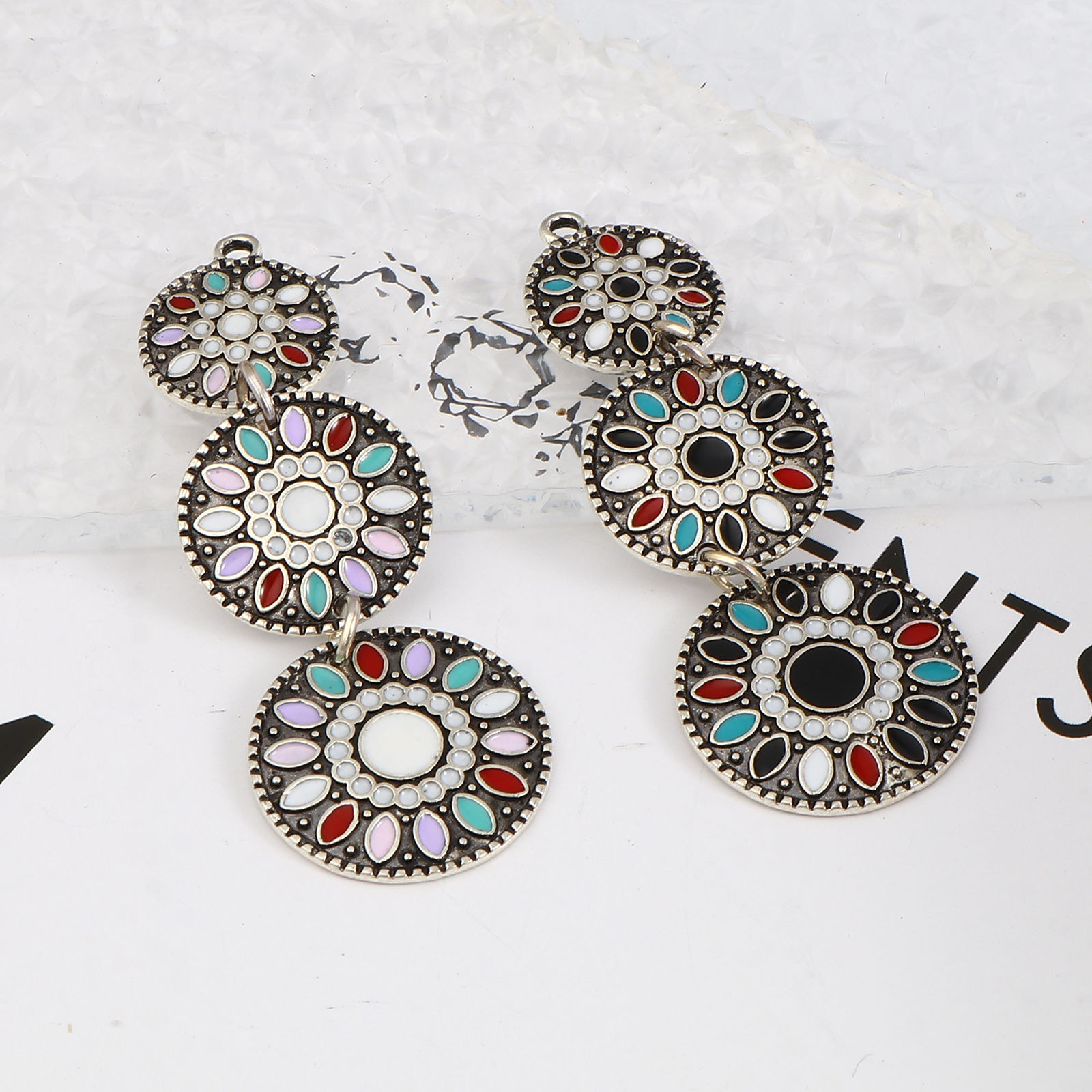 Imagen de Zamak Colgantes Geométrico Plata Antigua Multicolor Esmalte 55mm x 19mm, 2 Unidades