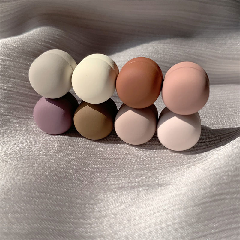Изображение Zinc Based Alloy No-snag Magnetic Round Scarf Buckle For Hijab Scarf Wrap
