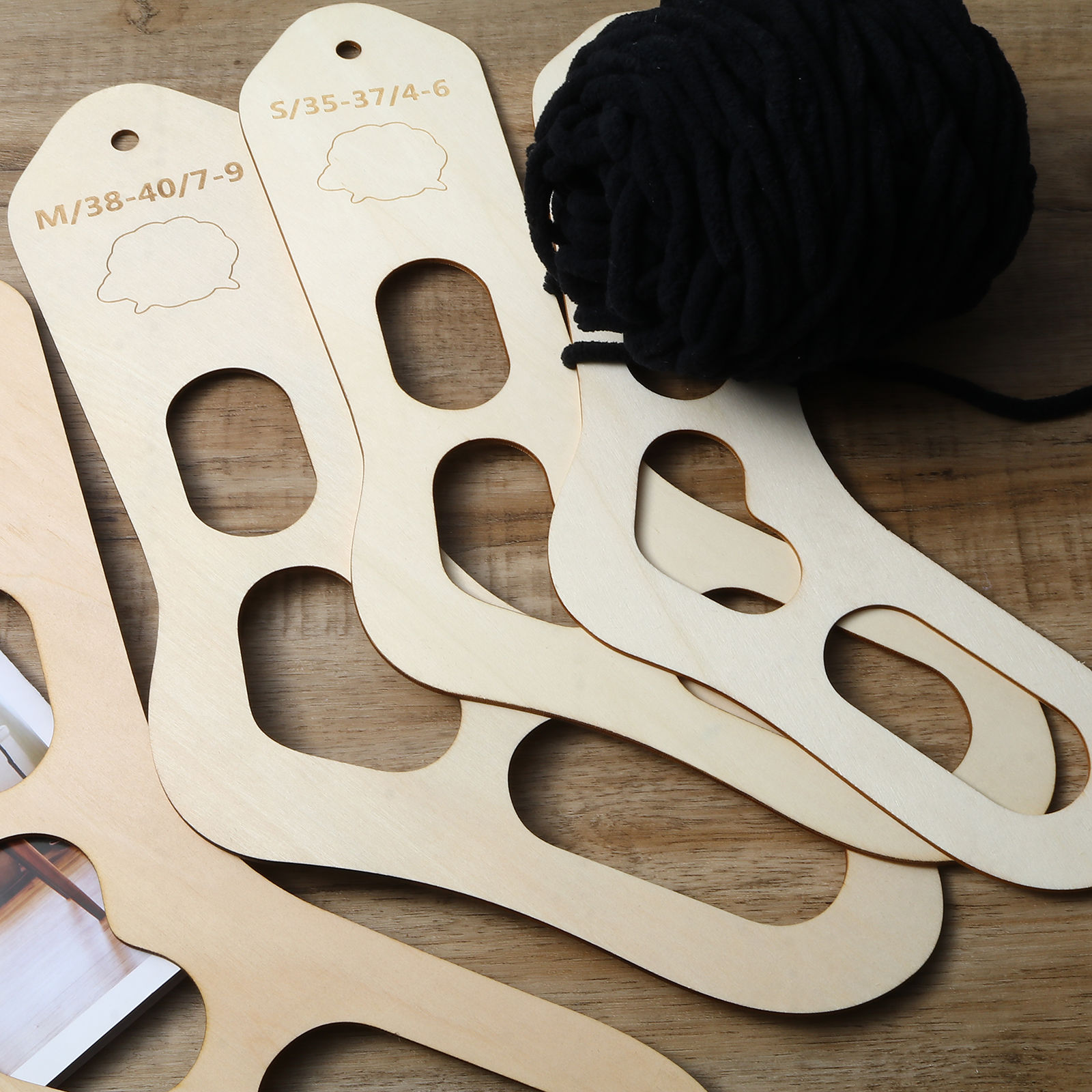 Picture of Wood Sewing Tools Sock Natural 2 PCs