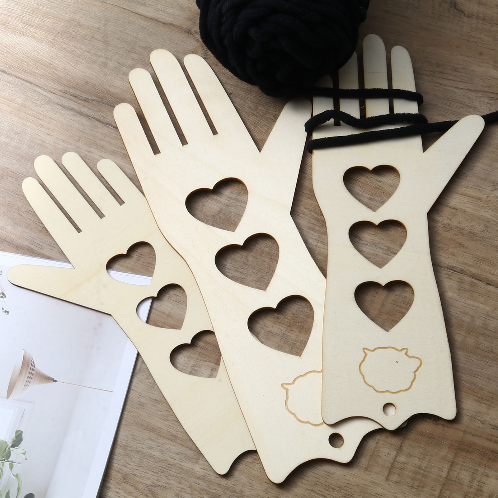 Picture of Wood Sewing Tools Glove Natural Heart 2 PCs