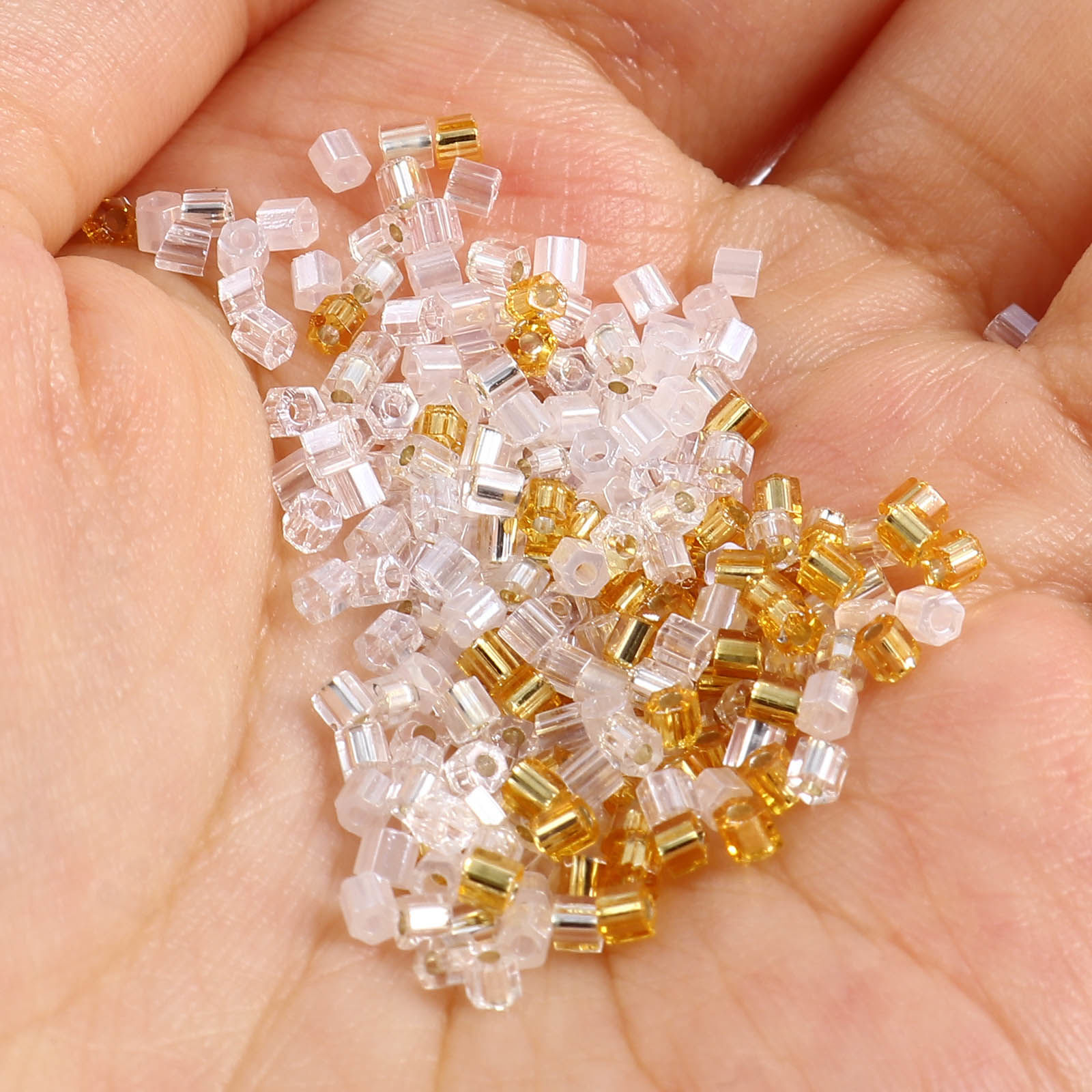 Imagen de Vidrio Semilla Cuentas Hexágono Multicolor 2mm 2mm x 0.6mm, 1 Botella