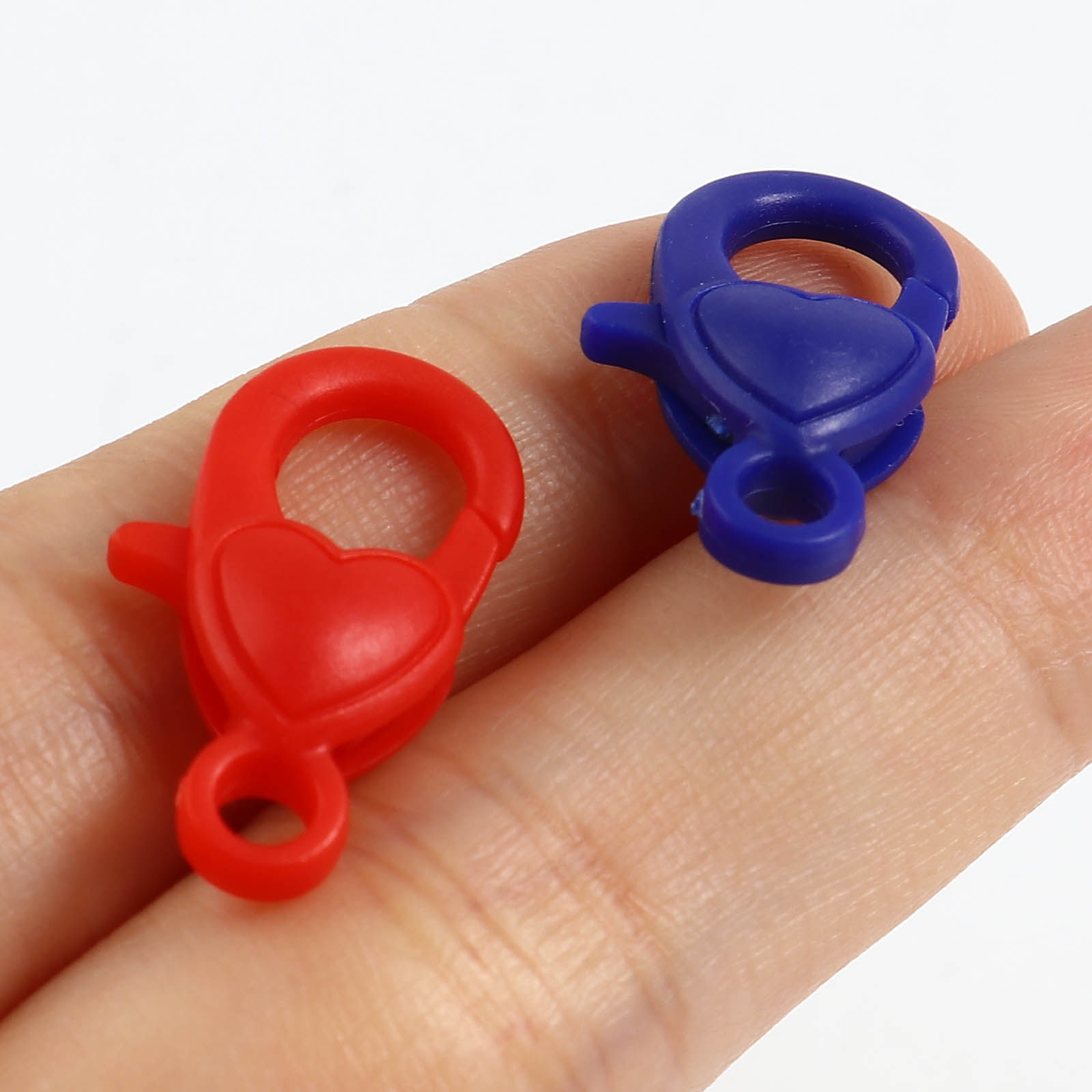 Imagen de Corchete de la Langosta Plástico Corazón de Multicolor 22mm x 13mm, 30 Unidades