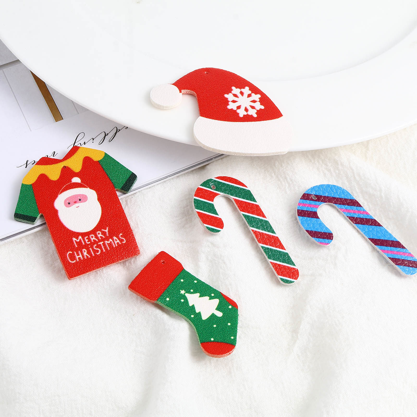 ポリウレタン クリスマス ペンダント 多色 5 ビーズ の画像