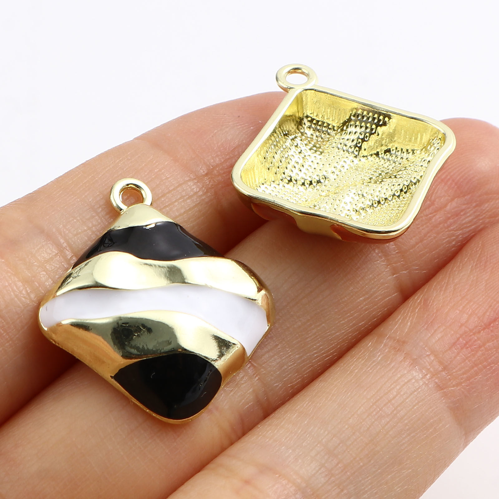 Imagen de Zamak Colgantes Charms Diamond Chapado en Oro Multicolor Esmalte 25mm x 22mm, 5 Unidades