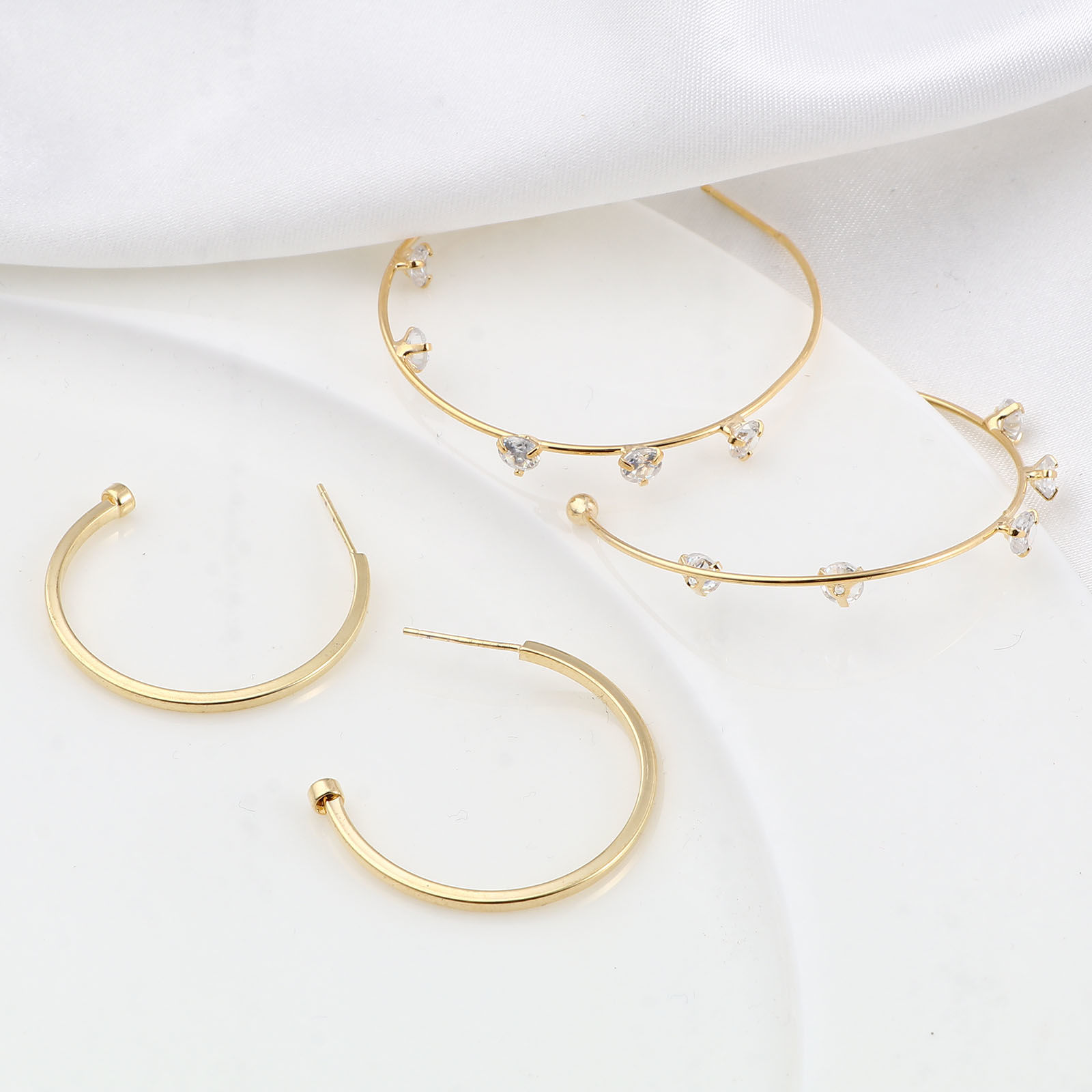 Изображение Медь Серьги 18K настоящее золото с покрытием Размер столбца / провода: (20 калибров), 2 ШТ