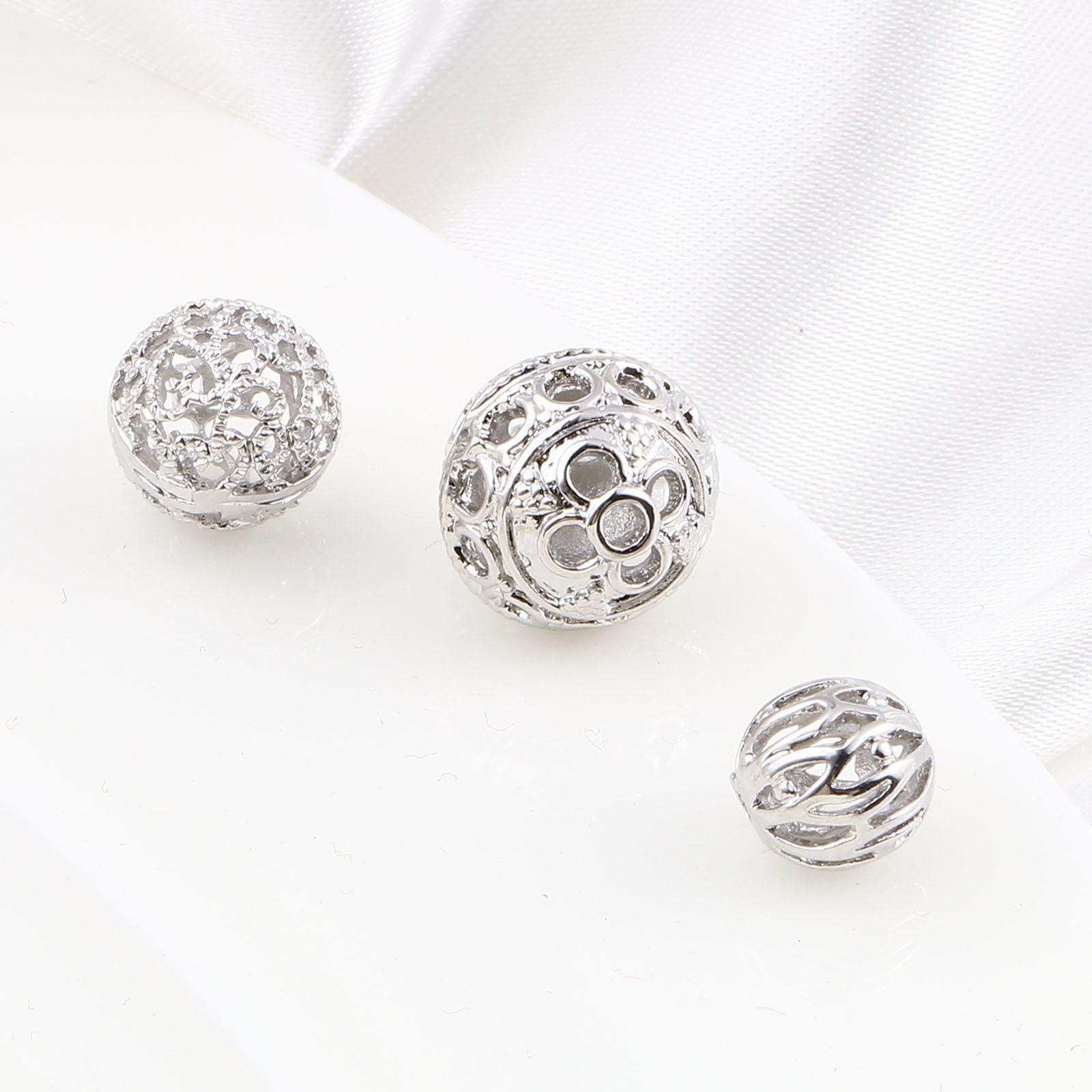 Picture of Brass Beads Multicolor Round Filigree 2 PCs