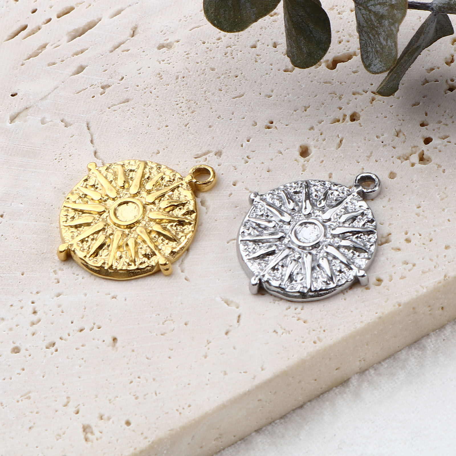 Picture of Stainless Steel Galaxy Charms Round Disc Multicolor Sun 22mm x 20mm, 1 Piece