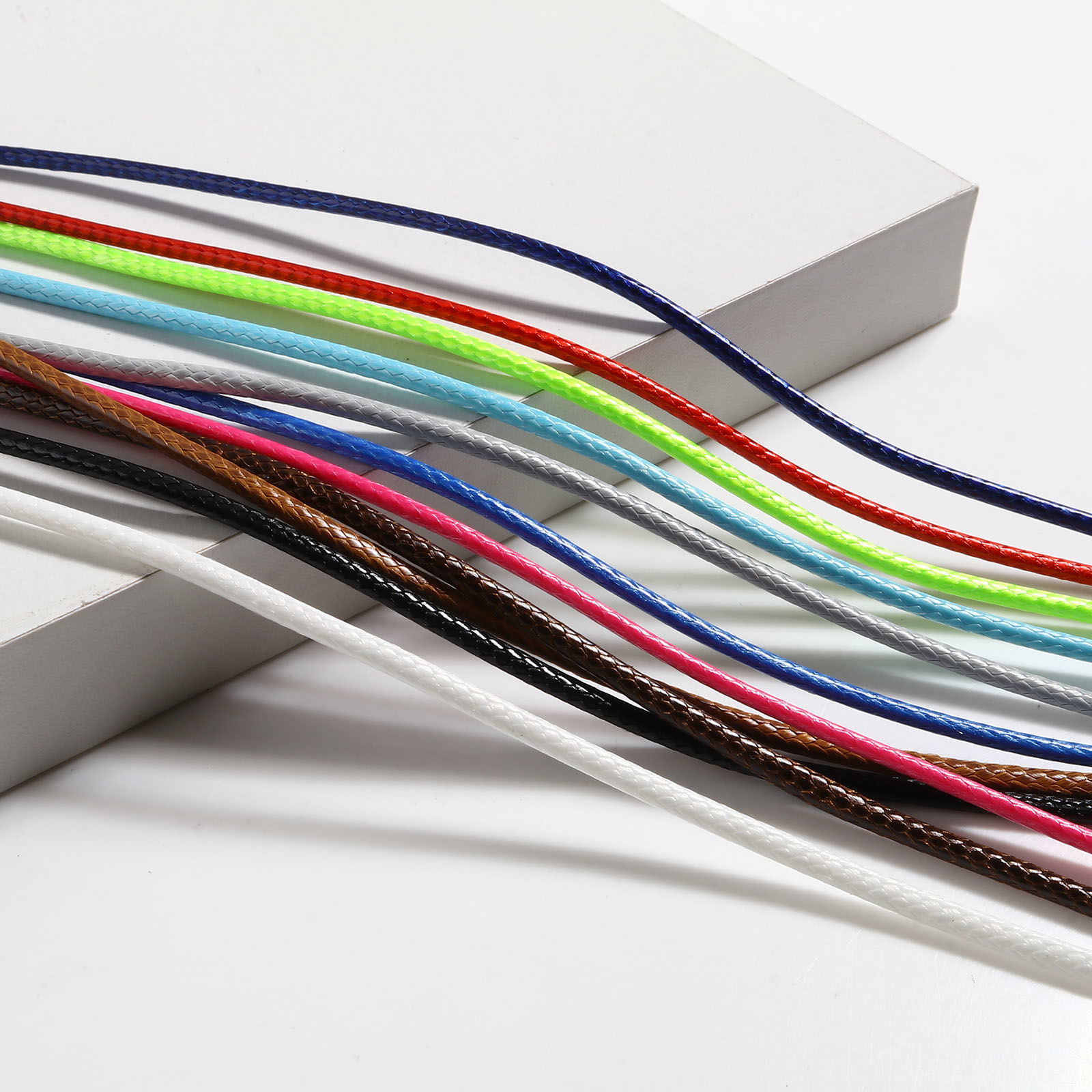 Imagen de Collar de Cuerda Trenzada Cera Corea + Poliéster ,Multicolor y45cm de longitud, 20 Unidades