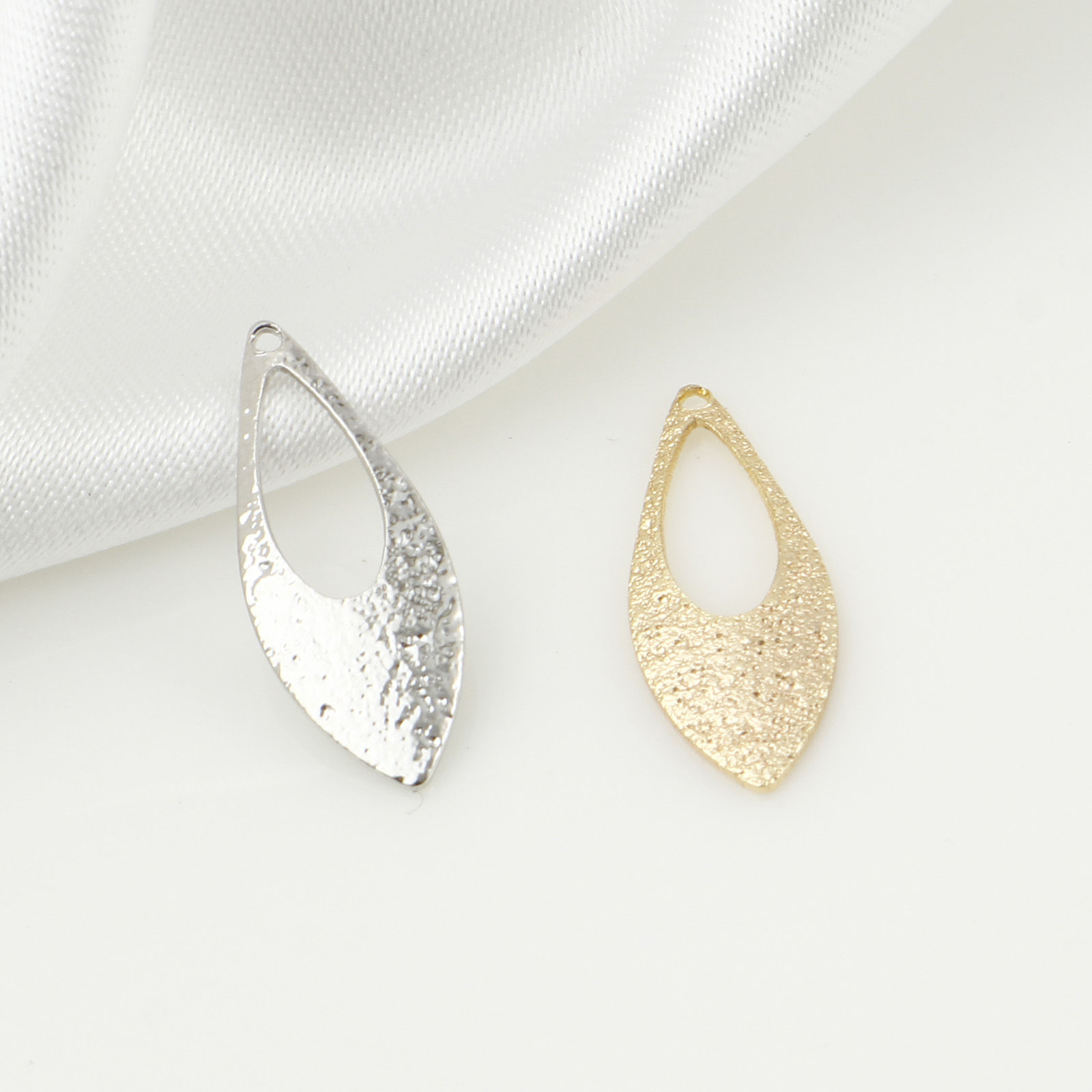 Imagen de Latón Colgantes Charms Hoja Oro lleno Polvo Estelar 19mm x 7mm, 10 Unidades