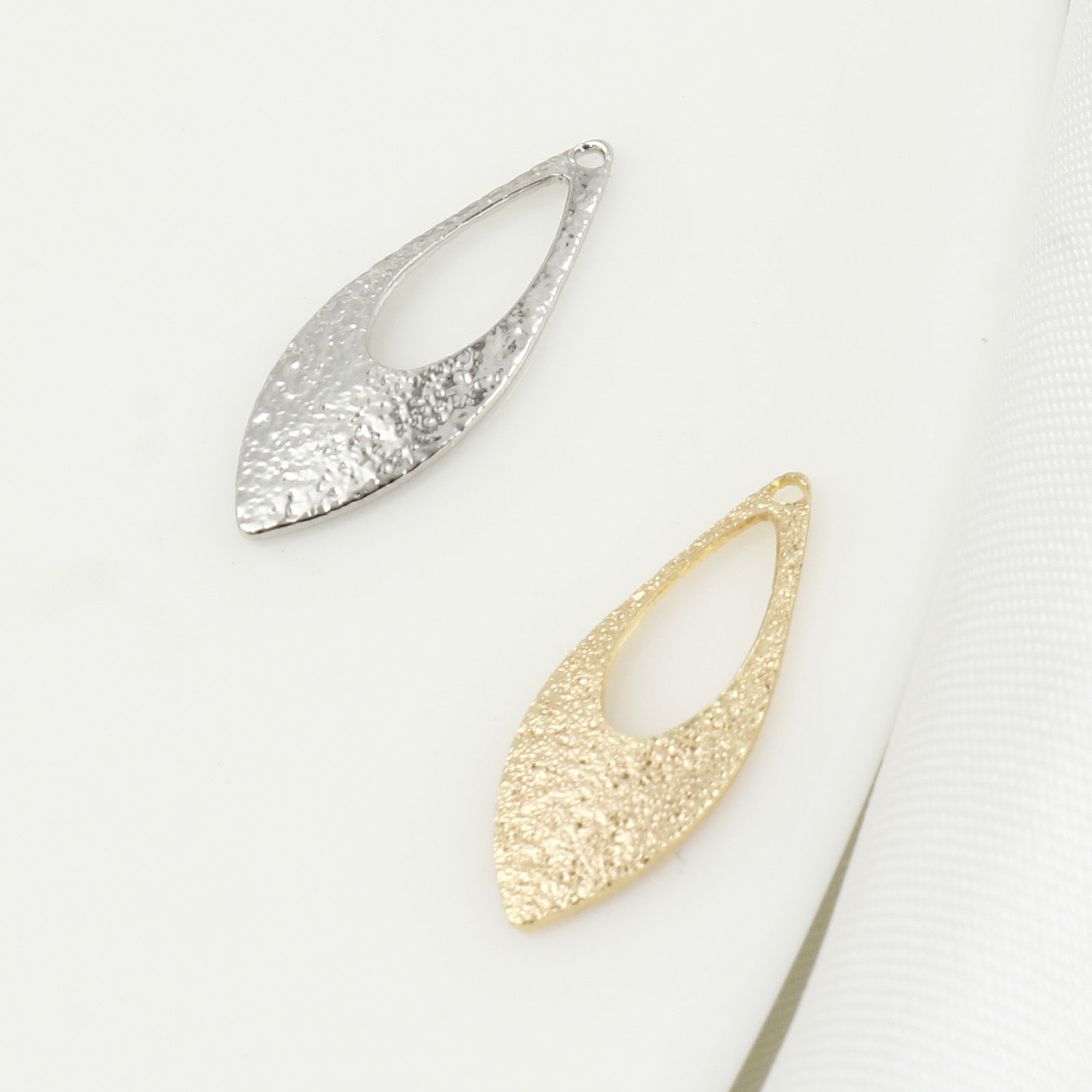 Imagen de Latón Colgantes Charms Hoja Oro lleno Polvo Estelar 19mm x 7mm, 10 Unidades