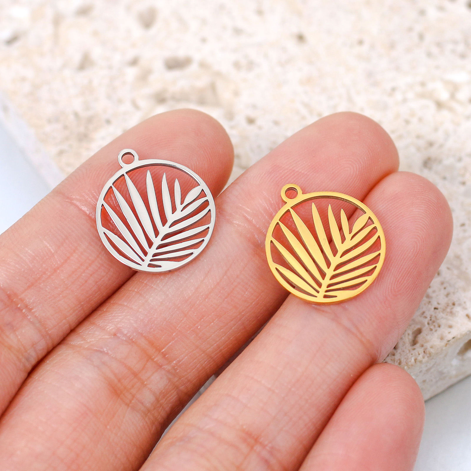 Picture of 304 Stainless Steel Charms Multicolor Round Leaf