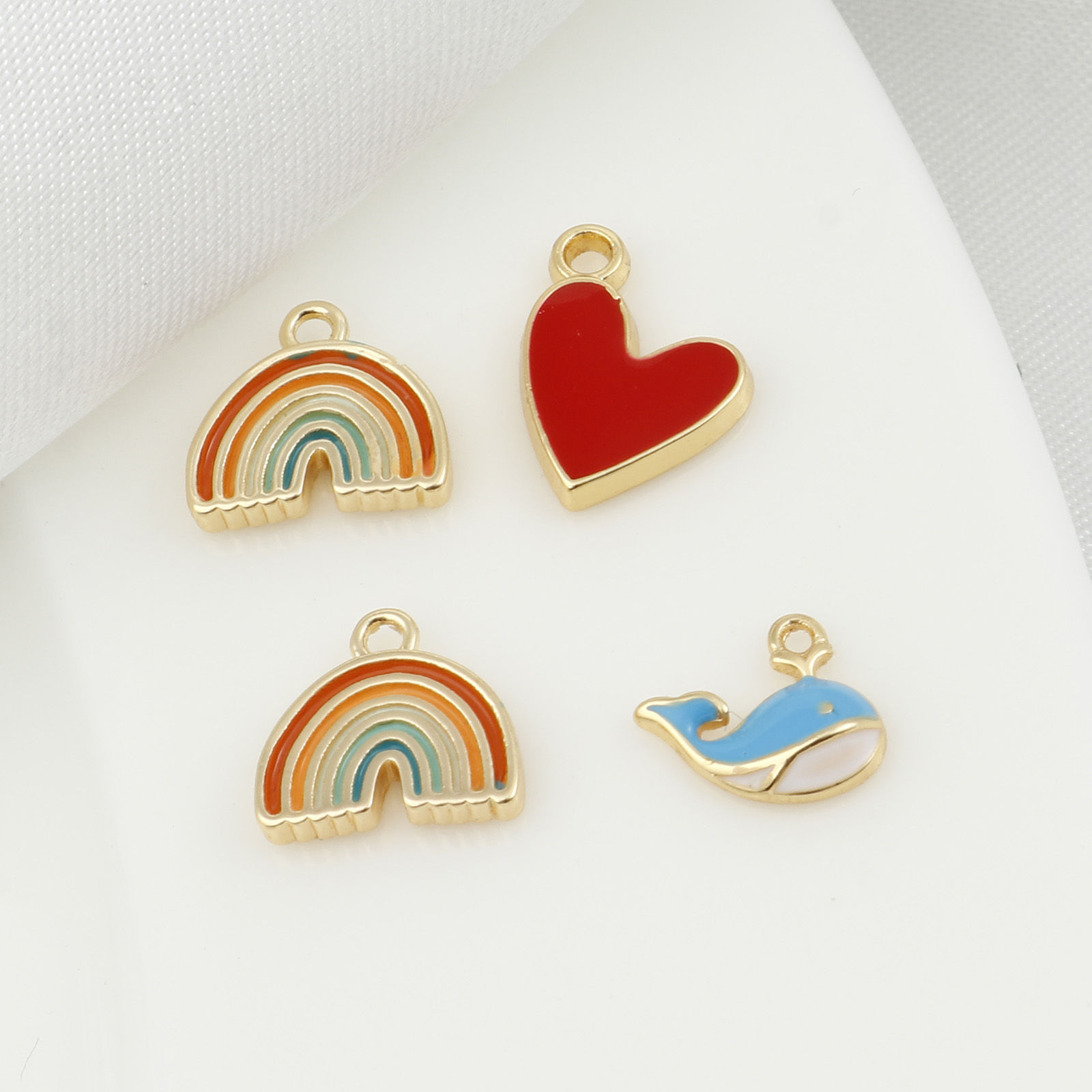 Image de Breloques en Laiton Arc-en-ciel Plaqué Or Véritable Multicolore Cœur Émail 2 Pcs