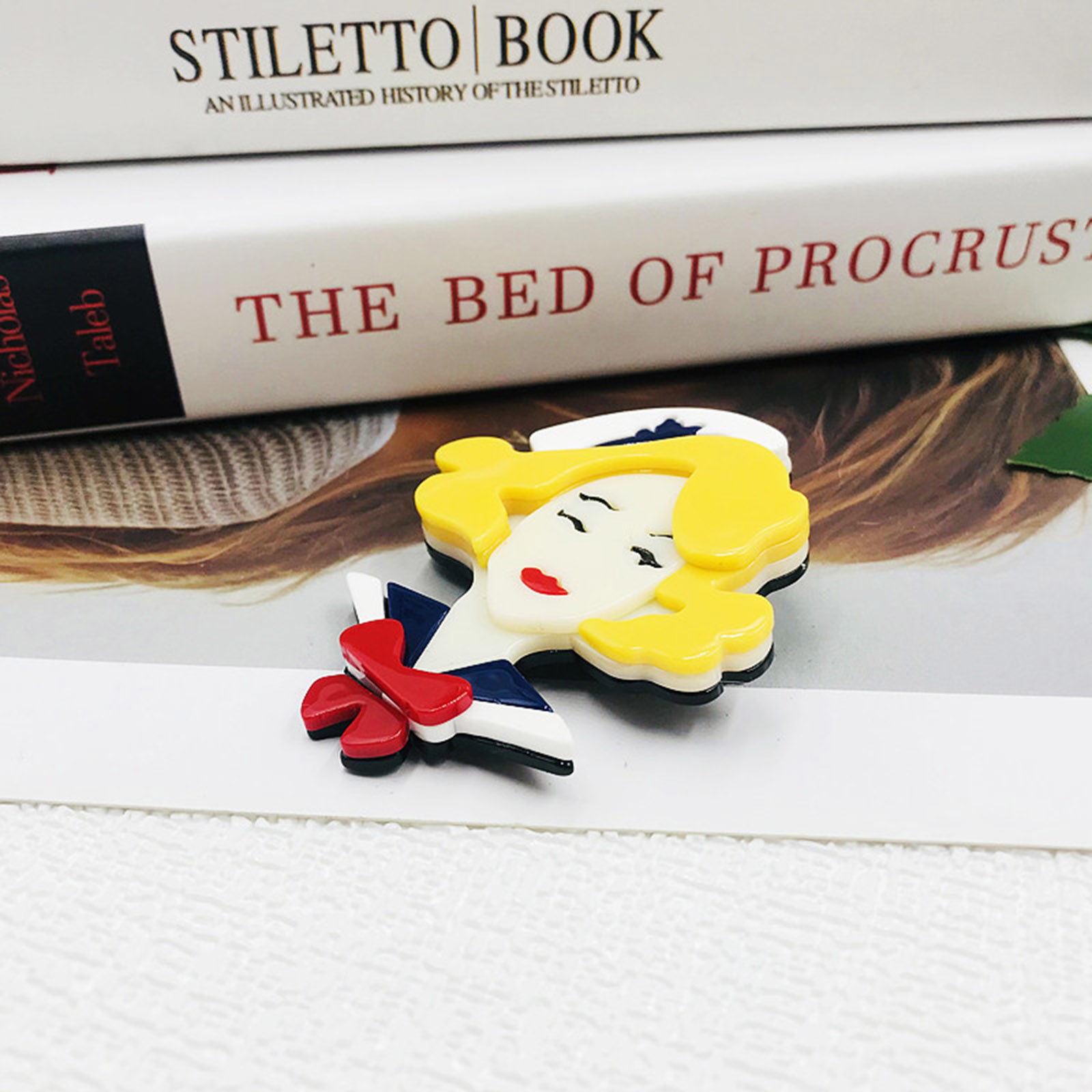 Picture of Acetic Acid Resin Acetate Acrylic Acetimar Marble Stylish Pin Brooches Girl Eyeglasses Silver Tone Multicolor