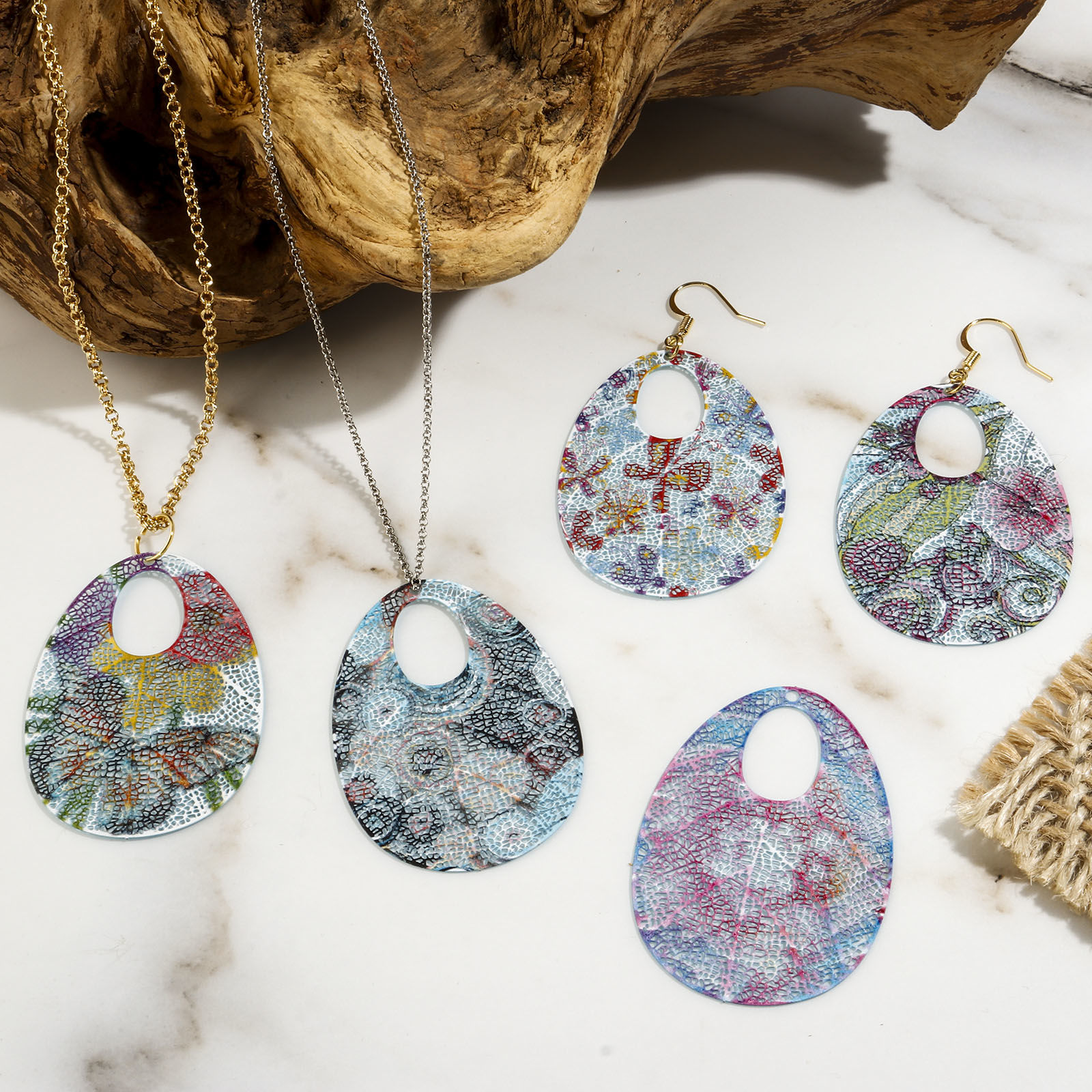 Изображение Железный Сплав(Без Кадмия) Филигранные цветок железа Подвески водяная капля Разноцветный С Краской 5.1см x 3.6см, 5 ШТ