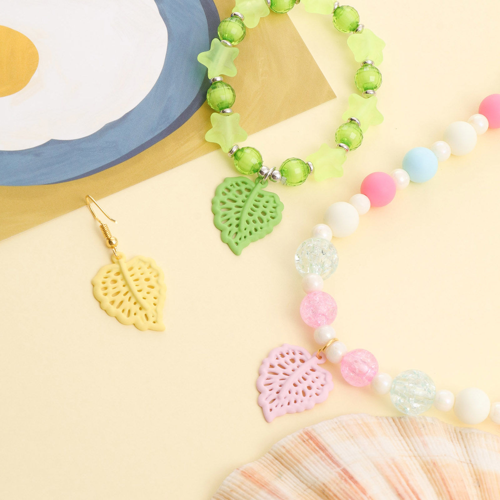 Bild von Zinklegierung Charms Blatt mehrfarbig lackiert 25 mm x 20 mm