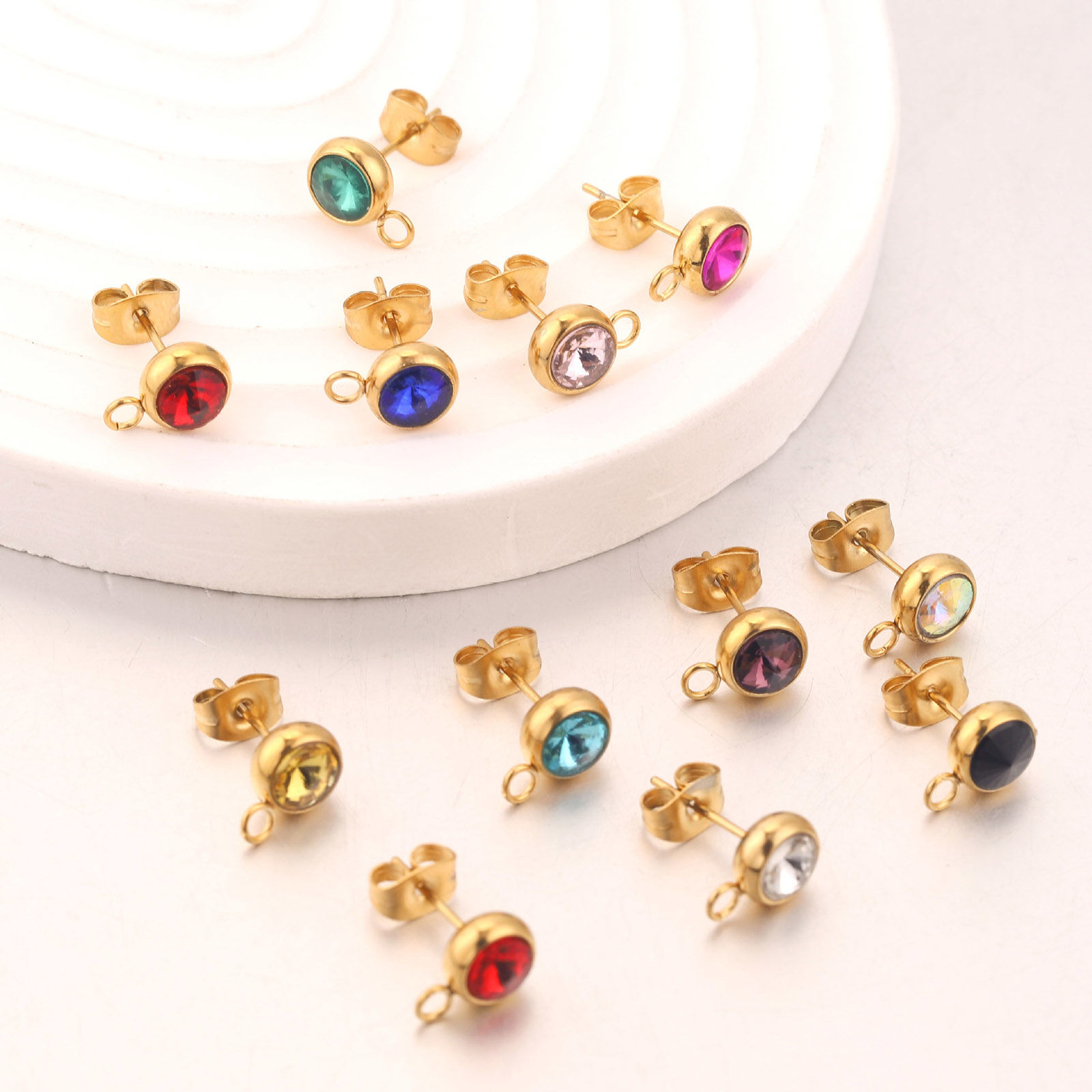 Bild von Edelstahl Ohrring Ohrstecker Rund 18K Gold plattiert Mit Öse 12mm x 9mm, 2 Stück