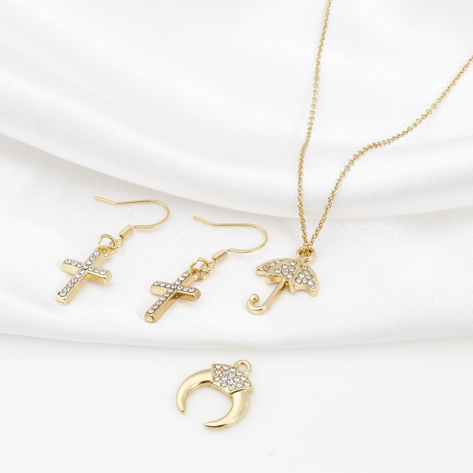 Изображение Цинковый Сплав Бижутерия усыпанная мелким фианит Подвески Позолоченный 5 ШТ