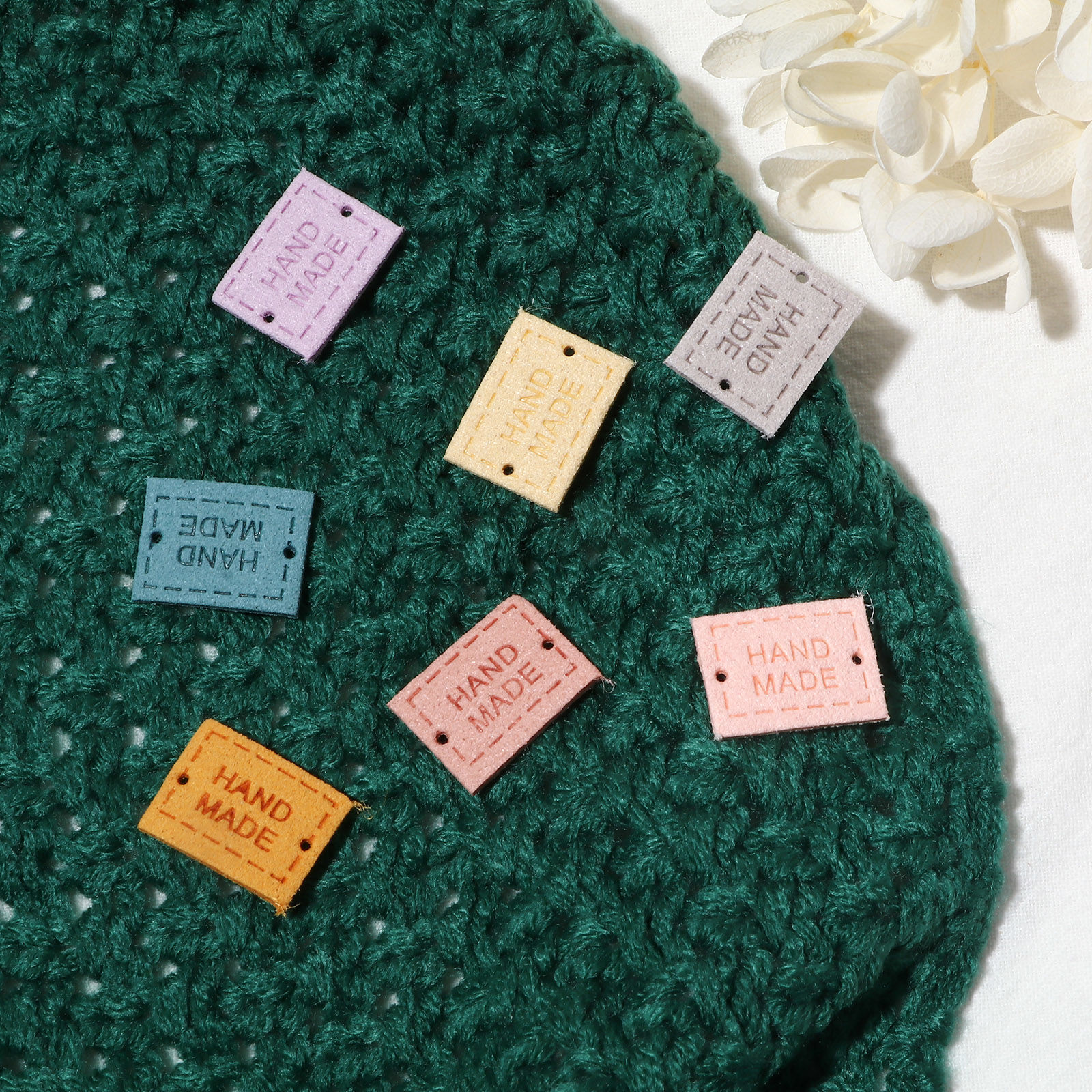 Bild von PU Etiketts Rechteck Bunt " Handmade", 20mm x 15mm , 20 Stück