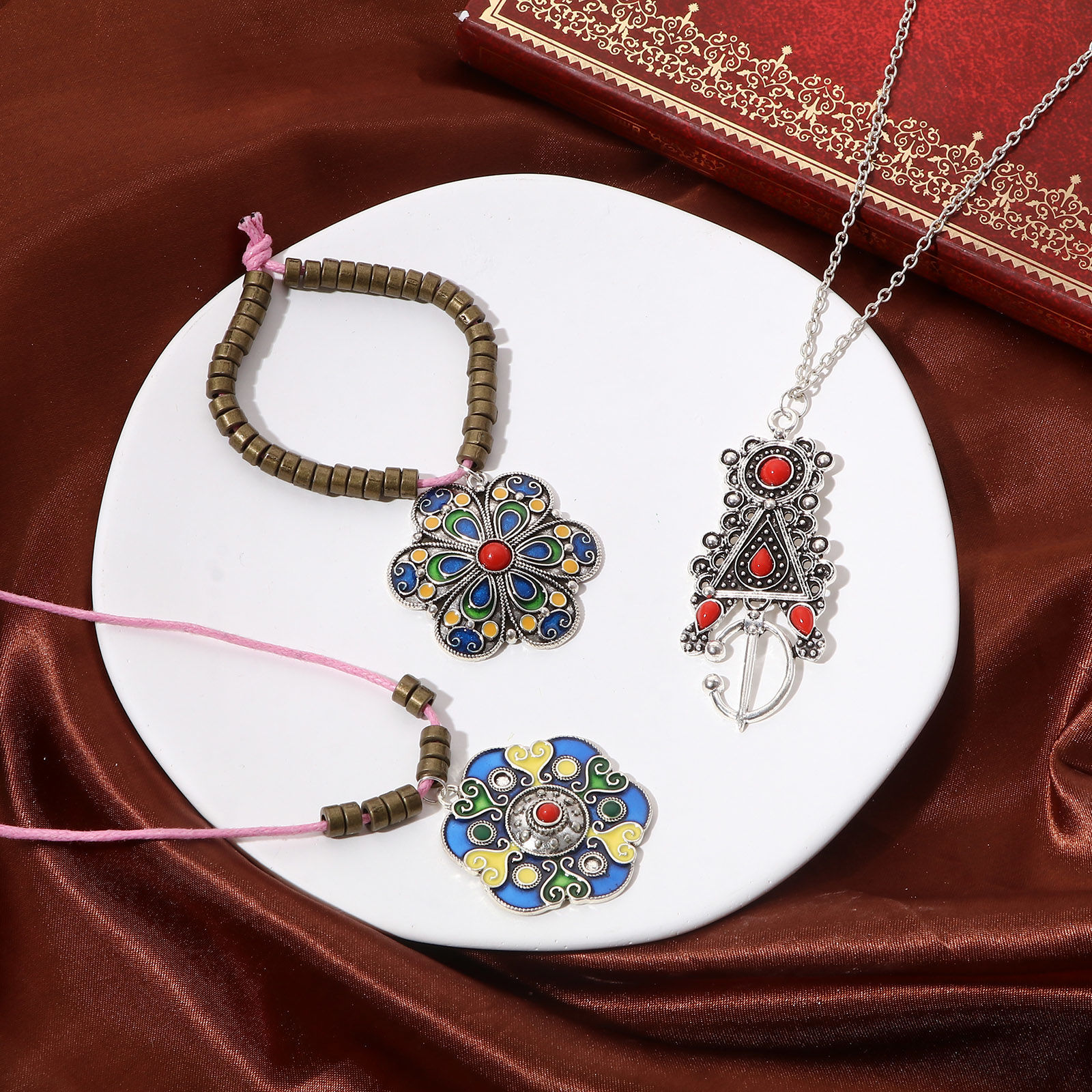 Изображение Цинковый Сплав Этнические Подвески Античное Серебро Разноцветный С Эмалью 2 ШТ