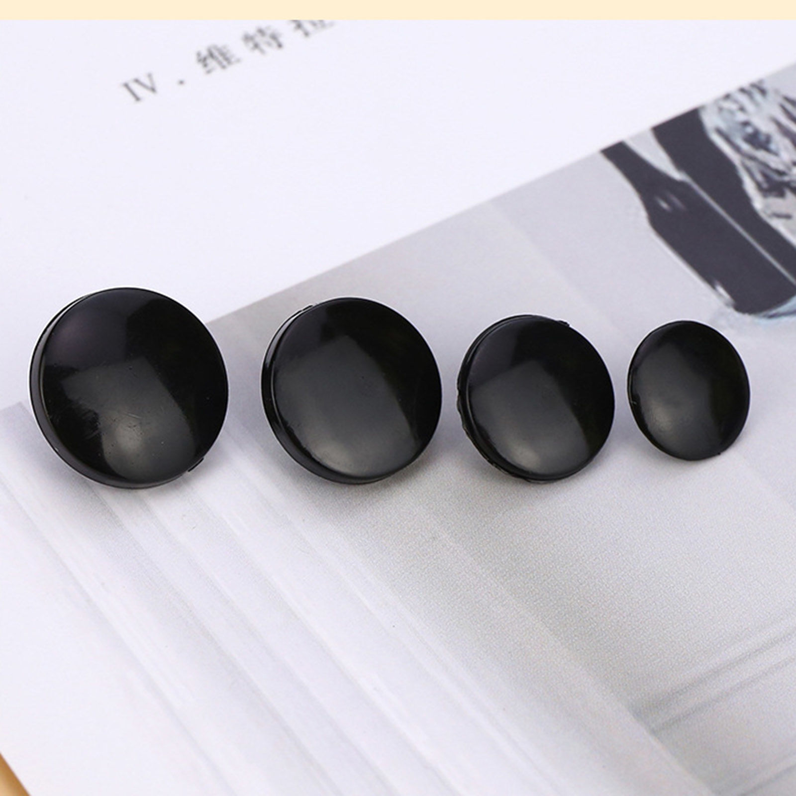 Image de Bouton Pression à Griffe en Plastique Boutons Rond Noir & Blanc 100 Kits