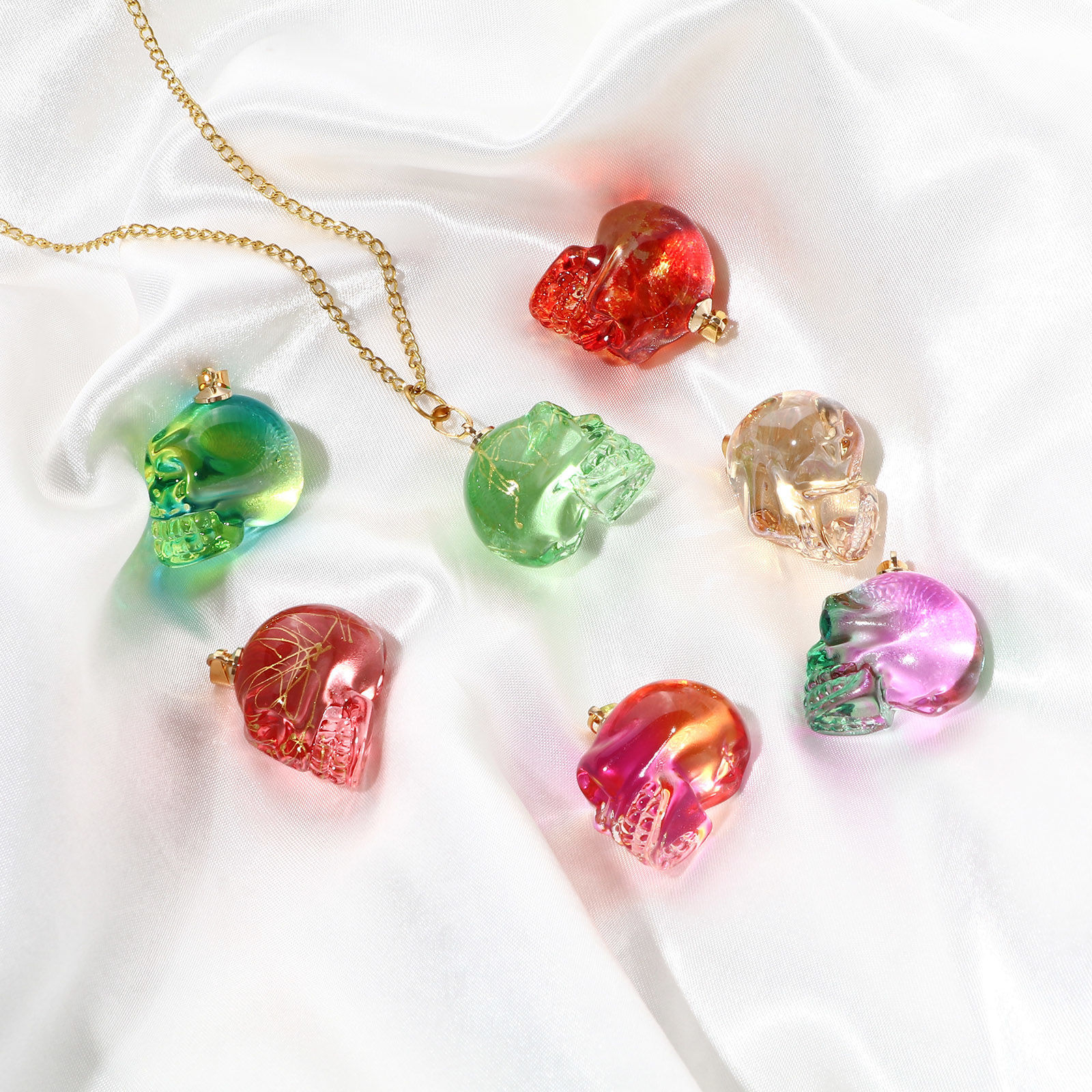 Изображение Лэмпворк Хэллоуин Подвески " Череп " Разноцветный Трехмерный 3.2см x 1.9см, 1 ШТ