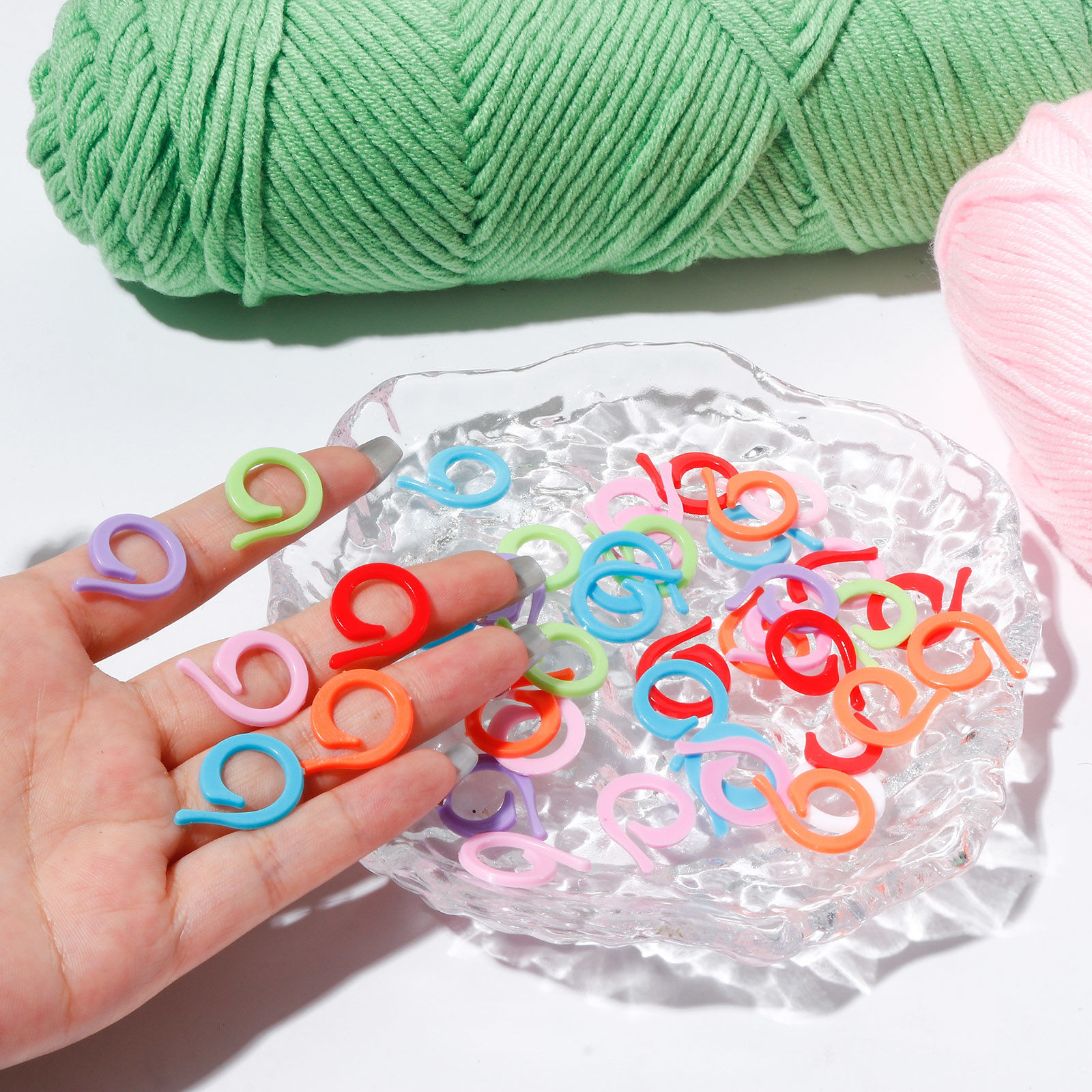 Picture of Plastic Knitting Stitch Markers Spiral At Random Color