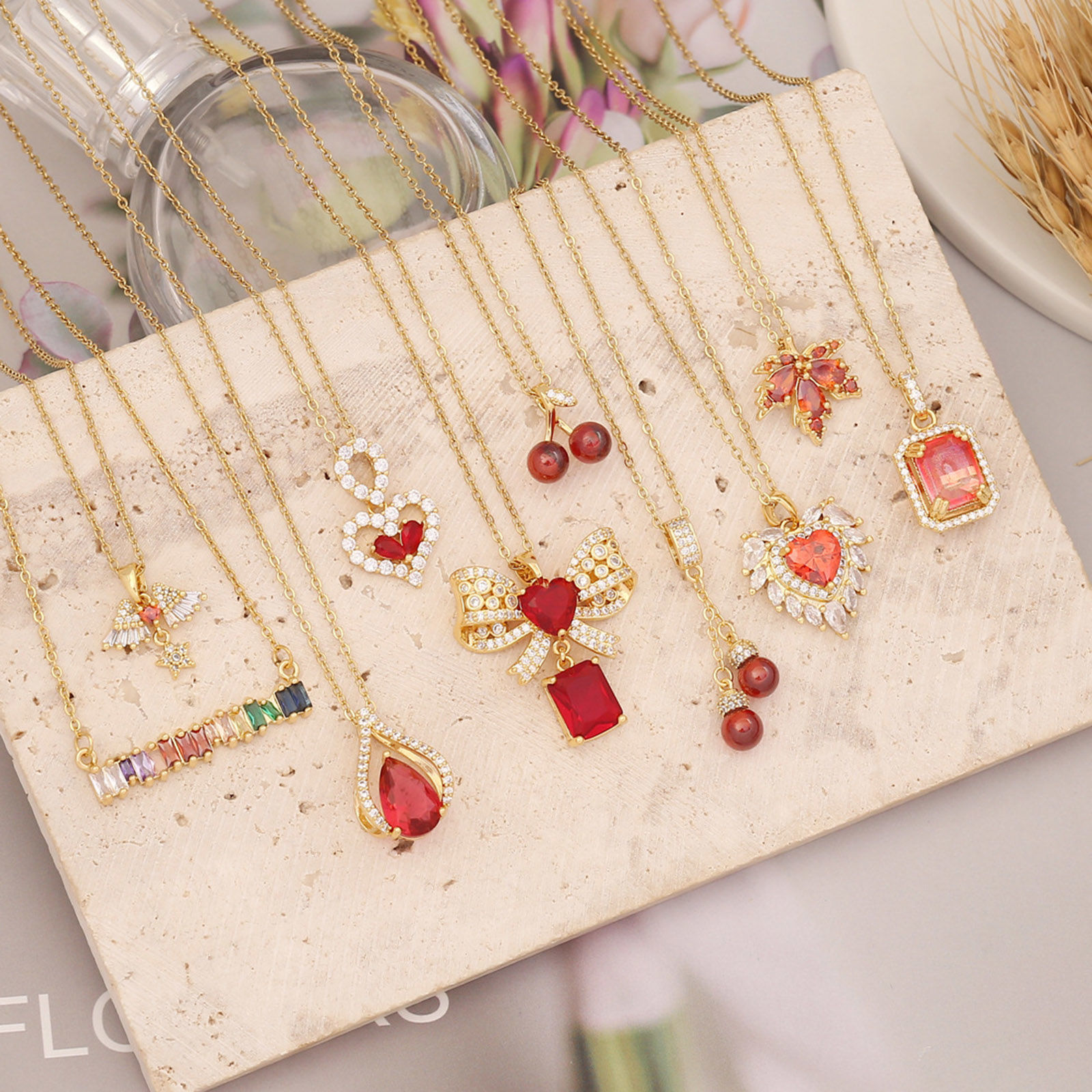 Imagen de Cobre Elegante Collar con Colgante Chapado en Oro Rojo Circón Artificial 1 Unidad