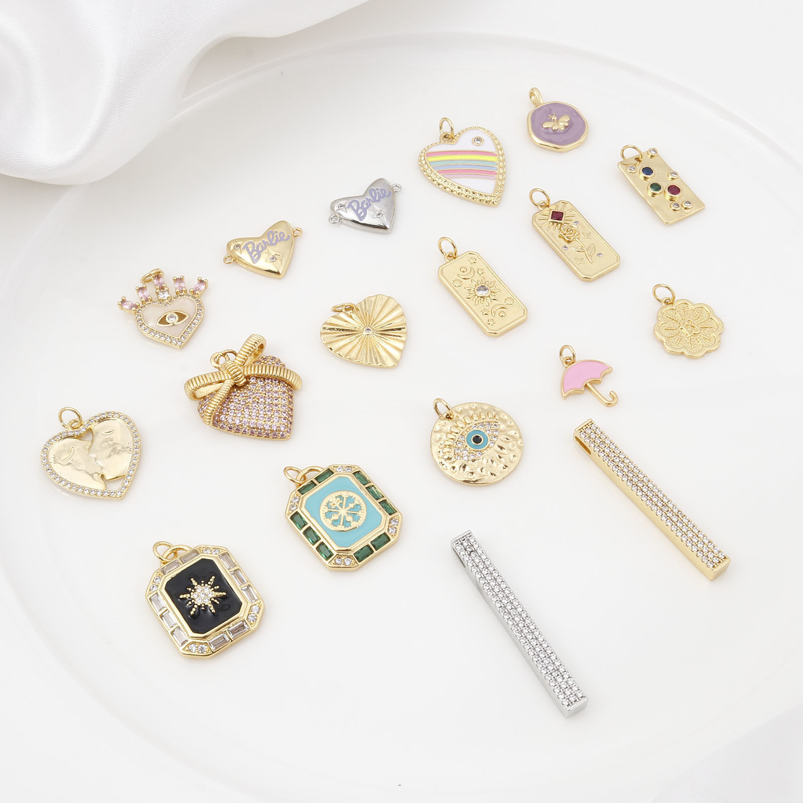Picture of Brass Valentine's Day Charms Gold Plated Flower Leaves Bee Enamel Clear Cubic Zirconia