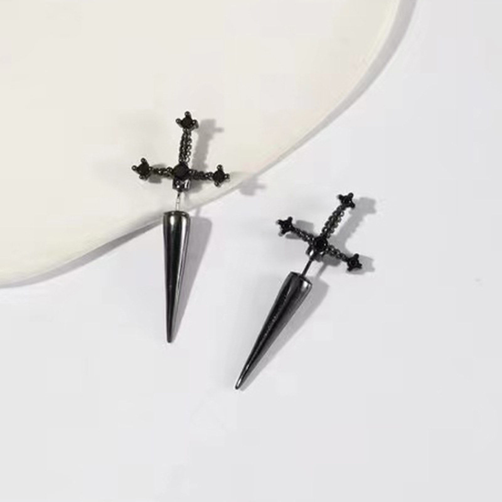 Imagen de Ear Jacket Stud Pendientes Espada 1 Par