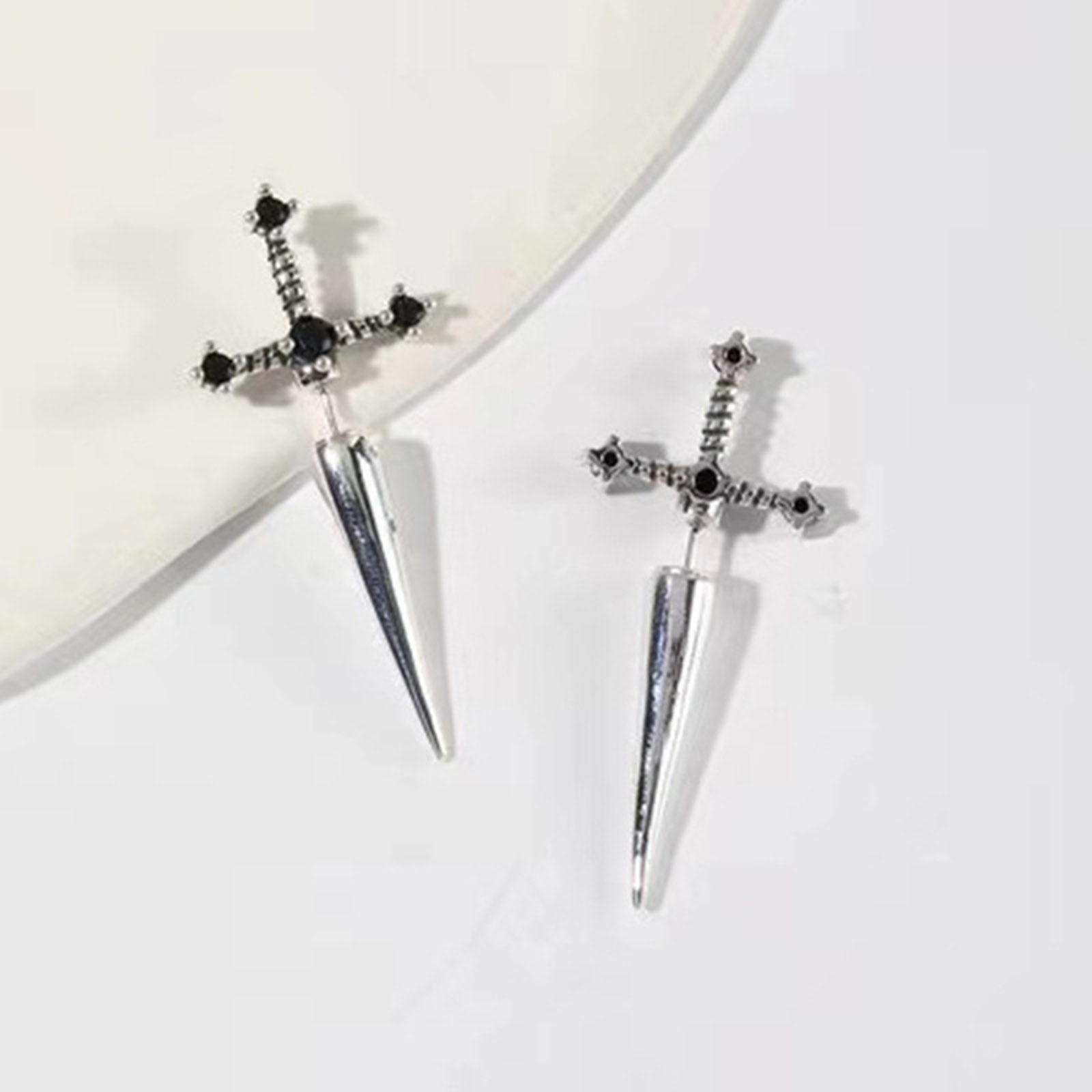 Imagen de Ear Jacket Stud Pendientes Espada 1 Par