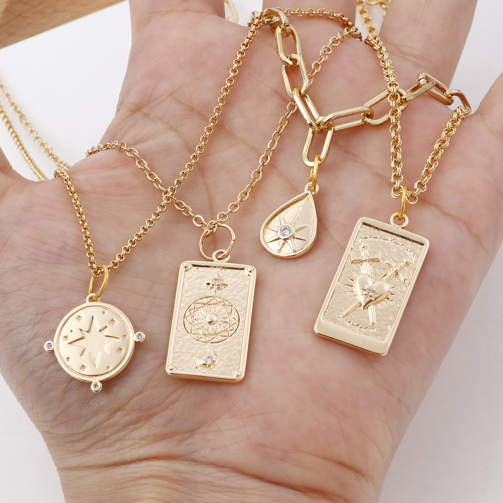 Picture of Brass Charms Heart Real Gold Plated Micro Pave Clear Cubic Zirconia
