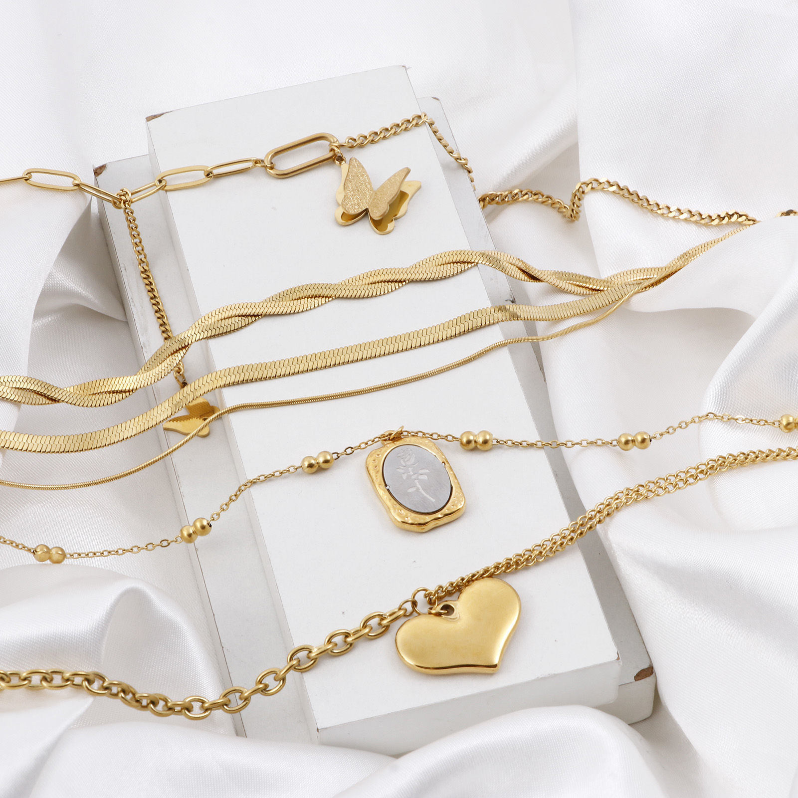 Изображение 304 Нержавеющая Сталь Стильный Позолоченные цепочки Ожерелья 18K Позолоченный Бабочка Прозрачный Горный Хрусталь 1 ШТ