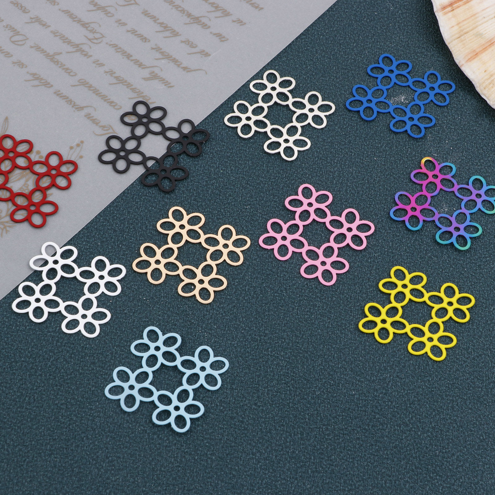 Imagen de Hierro Filigrana Estampación Conectores Flor Multicolor 3.3cm x 3.2cm, 10 Unidades