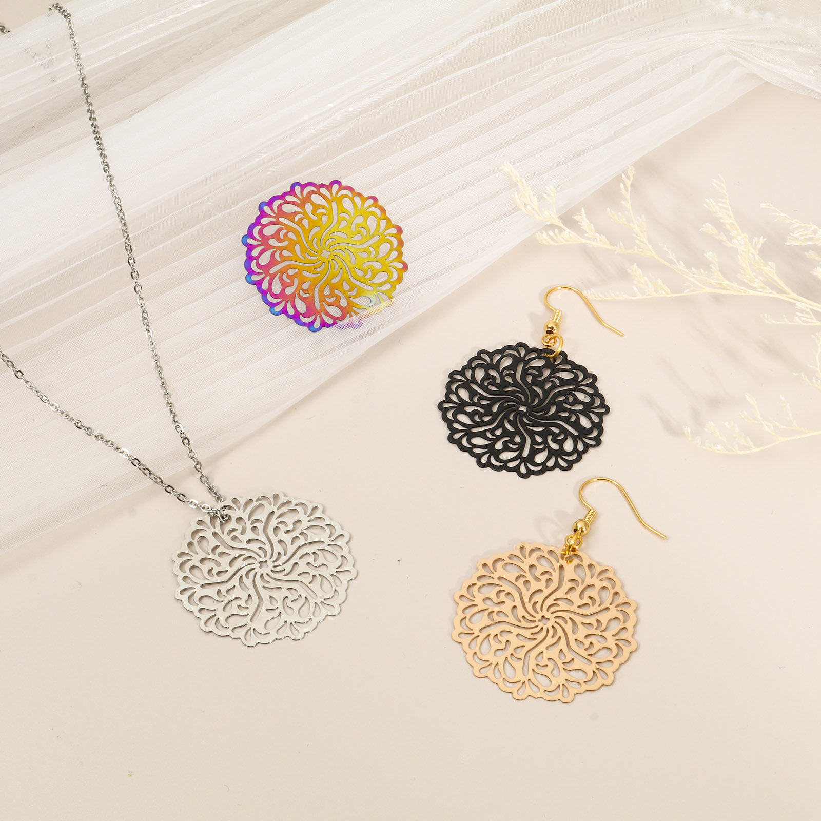 Imagen de Hierro Filigrana Estampación Conectores Flor Multicolor 3.4cm x 3.3cm, 5 Unidades