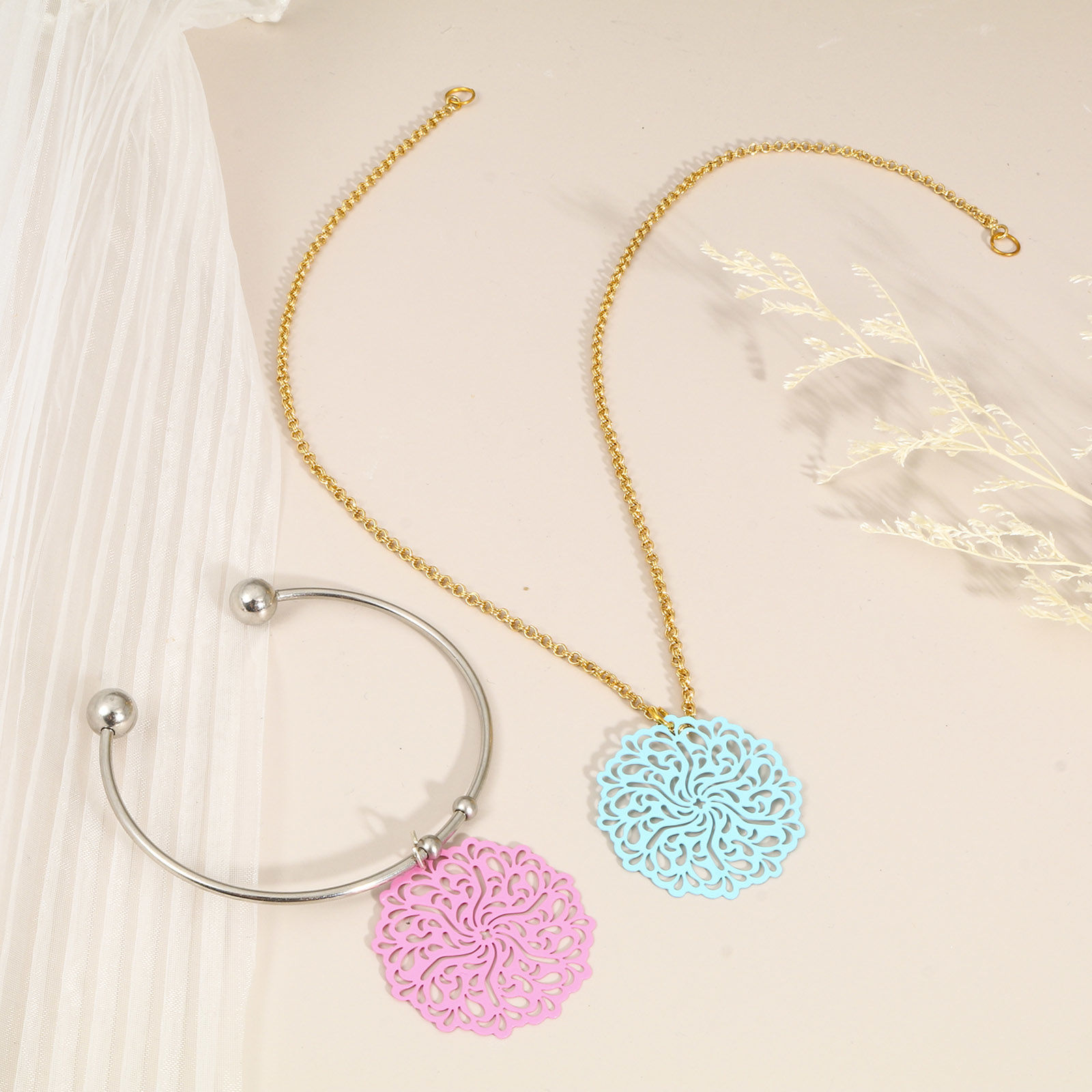 Imagen de Hierro Filigrana Estampación Conectores Flor Multicolor 3.4cm x 3.3cm, 5 Unidades