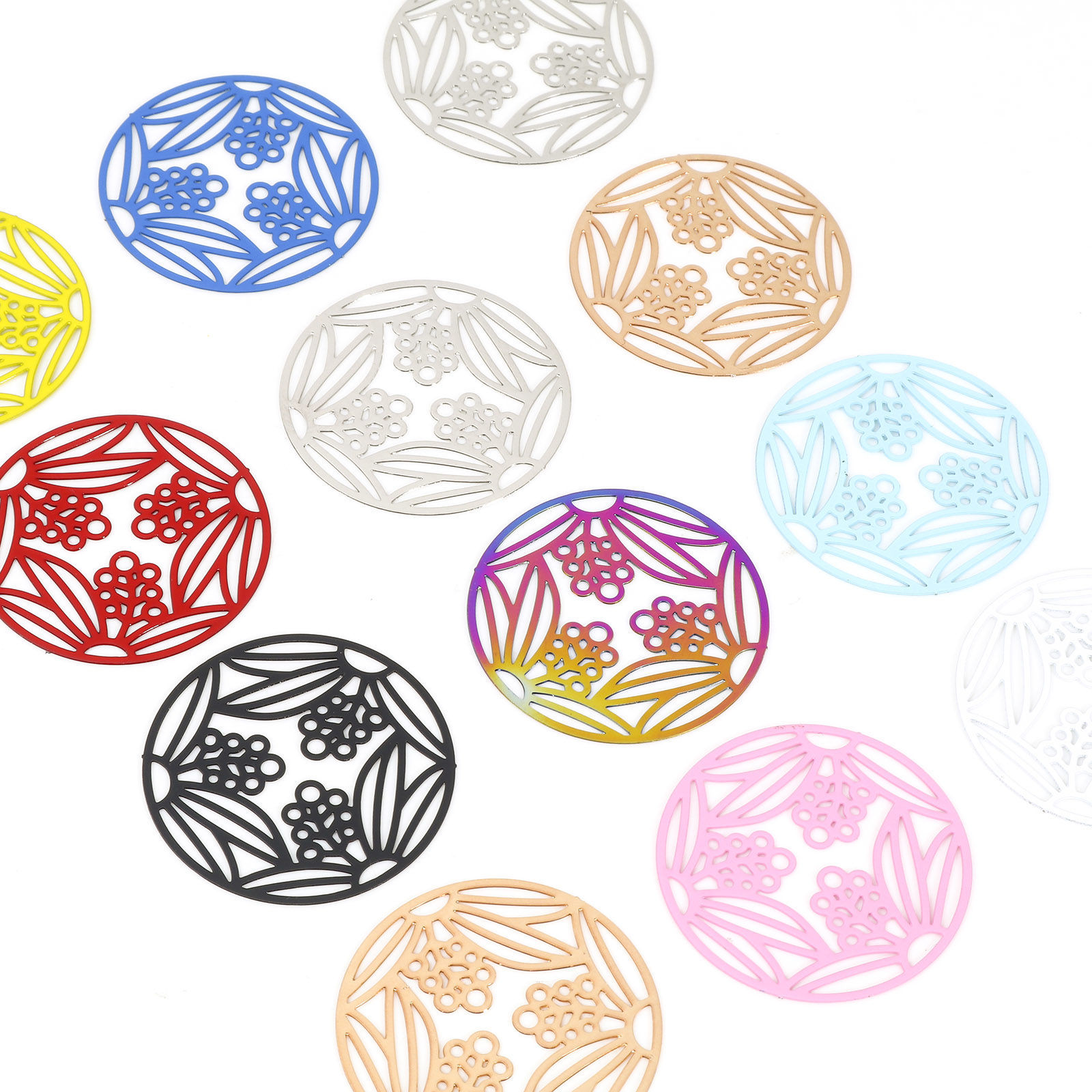 Bild von Filigrane Stanzverbinder aus eisenbasierter Legierung, rund, mehrfarbig, Blatt, 28 mm Durchmesser.