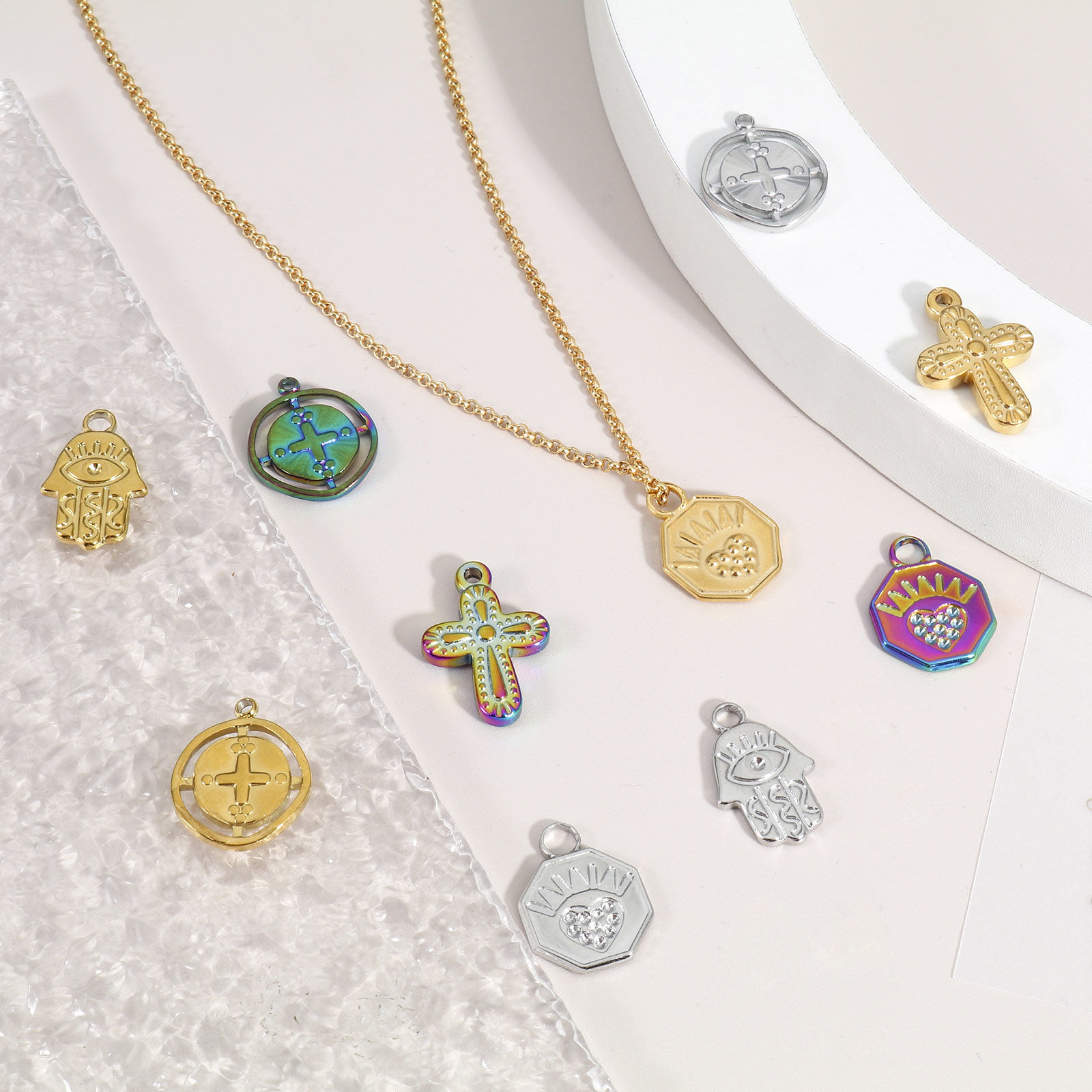エコフレンドリー 真空メッキ 304ステンレス鋼 宗教 チャーム クロス 多色 ハムサシンボル 2 個 の画像