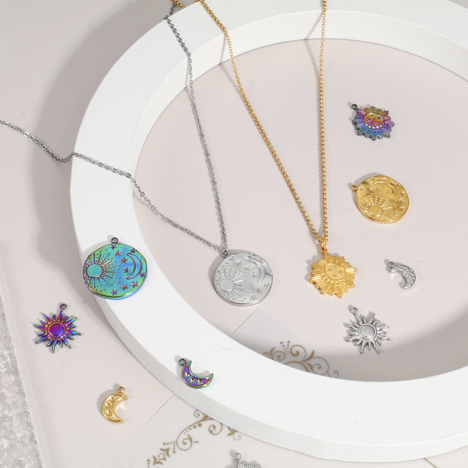 Image de Breloques en 304 Acier Inoxydable Placage Sous Vide Écologique Galaxie Soleil Multicolore Lune 2 Pcs
