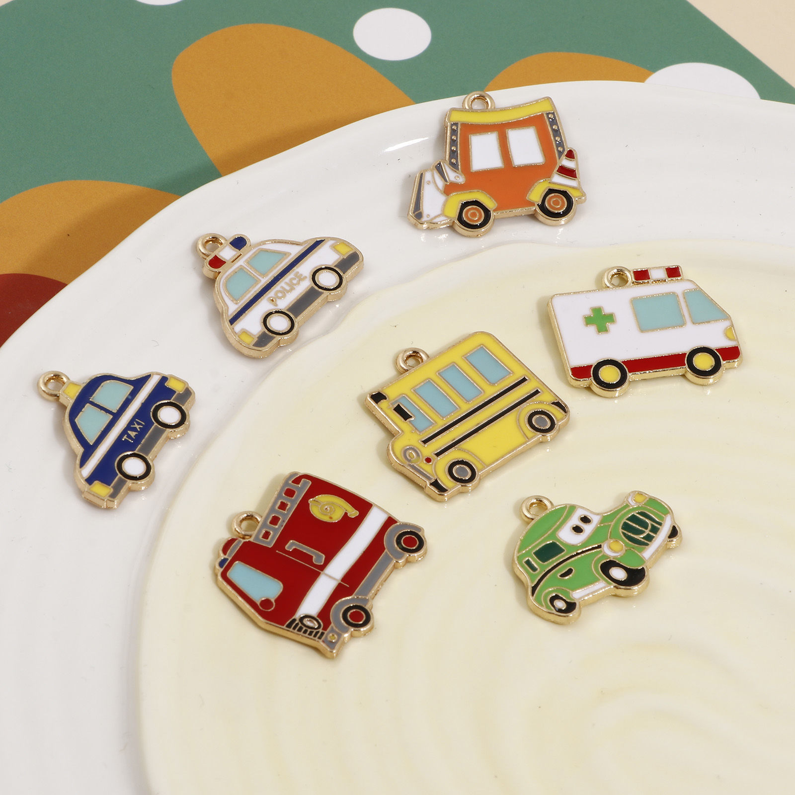 Imagen de Zamak Transporte Colgantes Charms Chapado en Oro Multicolor Coche Esmalte 5 Unidades