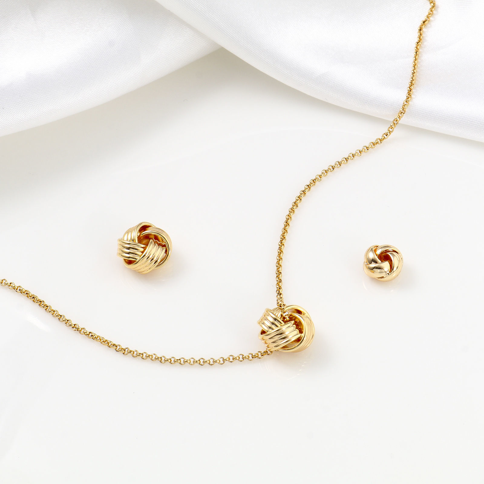 Image de Perles pour DIY Fabrication de Bijoux en Laiton Plaqué Or Véritable 18K Pelote de Laine Creux Env. 12mm x 12mm, 2 Pcs